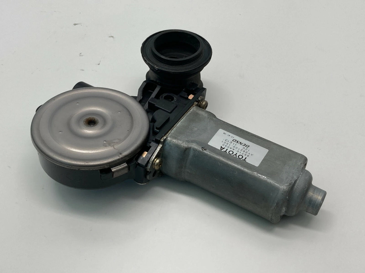 03-08 TOYOTA COROLLA 02-06 CAMRY FRONT RIGHT SIDE DOOR WINDOW MOTOR 85710AA050