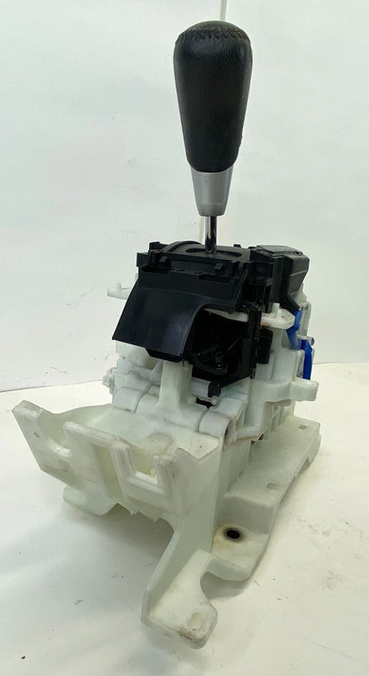 2008-2013 MITSUBISHI OUTLANDER 2.4L CVT GEAR SHIFTER LEVER ASSEMBLY OEM 2400A325