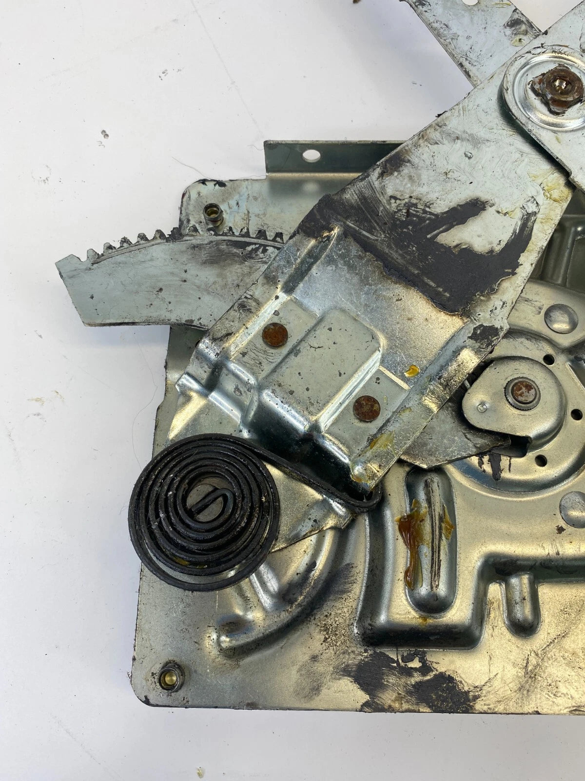 2001-2004 CHEVY S10 GMC SONOMA CREW CAB REAR LEFT WINDOW REGULATOR W/ MOTOR OEM