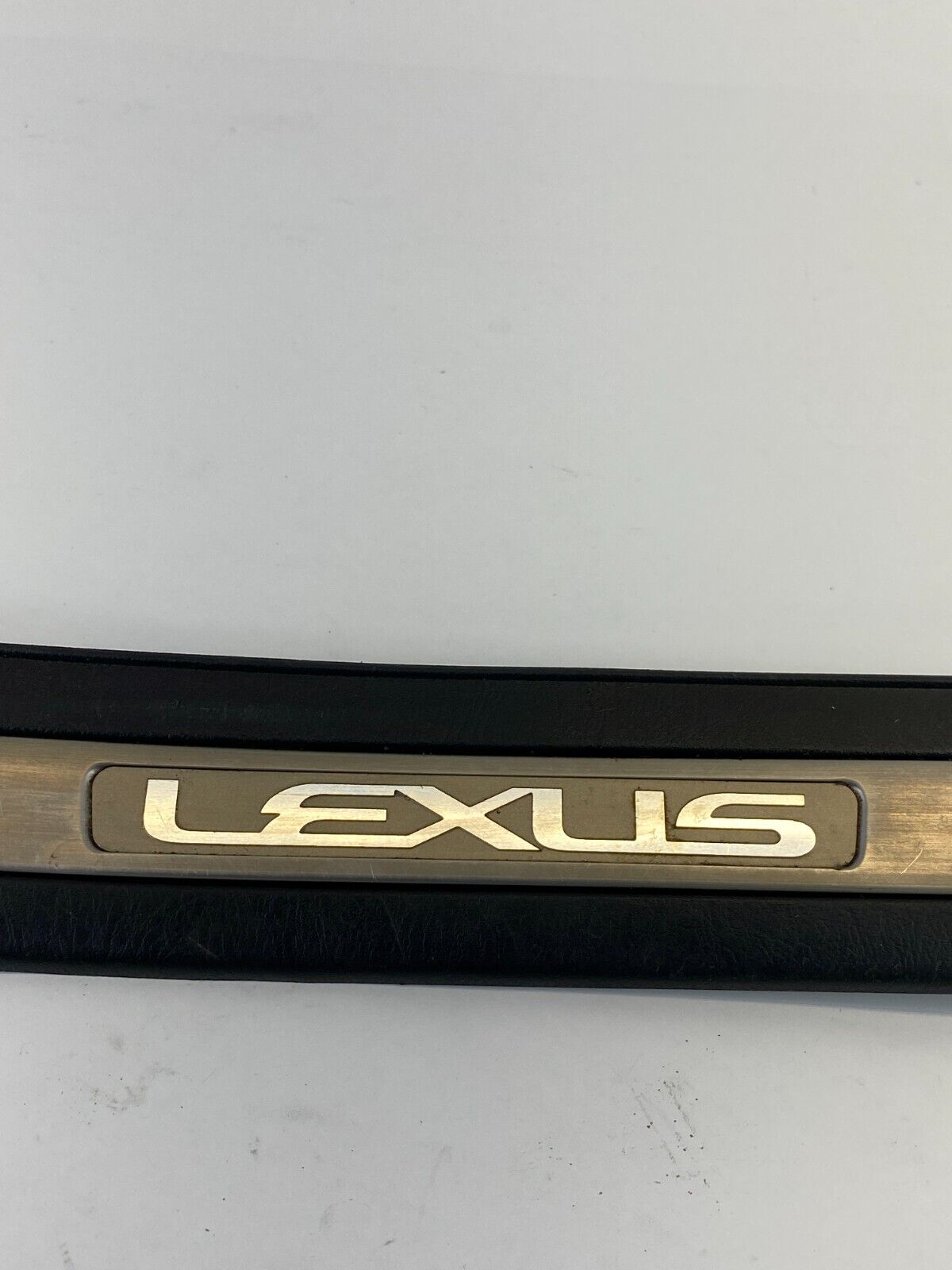 1998-2005 Lexus GS300 Rear Right Side Door Sill Scuff Strip Plate 67915-30090