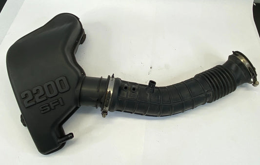 1998-2002 PONTIAC SUNFIRE 2.2L L4 AT AIR CLEANER INTAKE DUCT RESONATOR 24577016