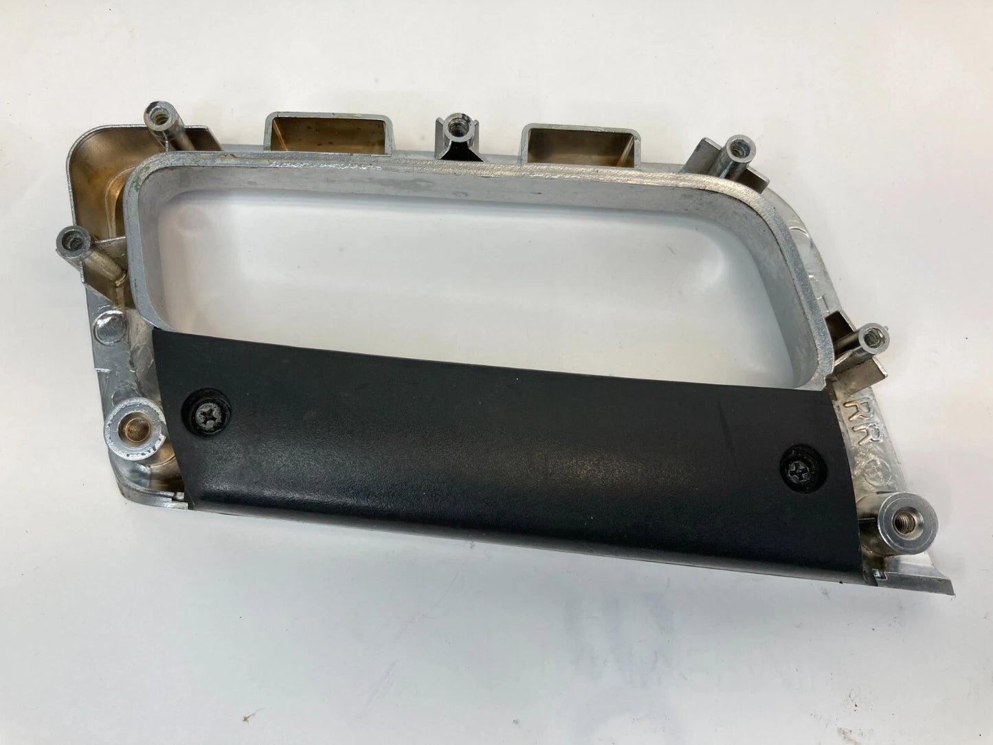 2008 2009 2010 SATURN VUE REAR RIGHT SIDE INTERIOR DOOR PULL HANDLE TRIM BEZEL