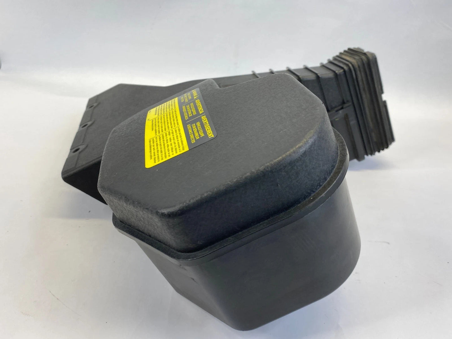 2014 2015 KIA SORENTO 3.3L AIR INTAKE INLET DUCT RESONATOR ASSY OEM 28210-1U600
