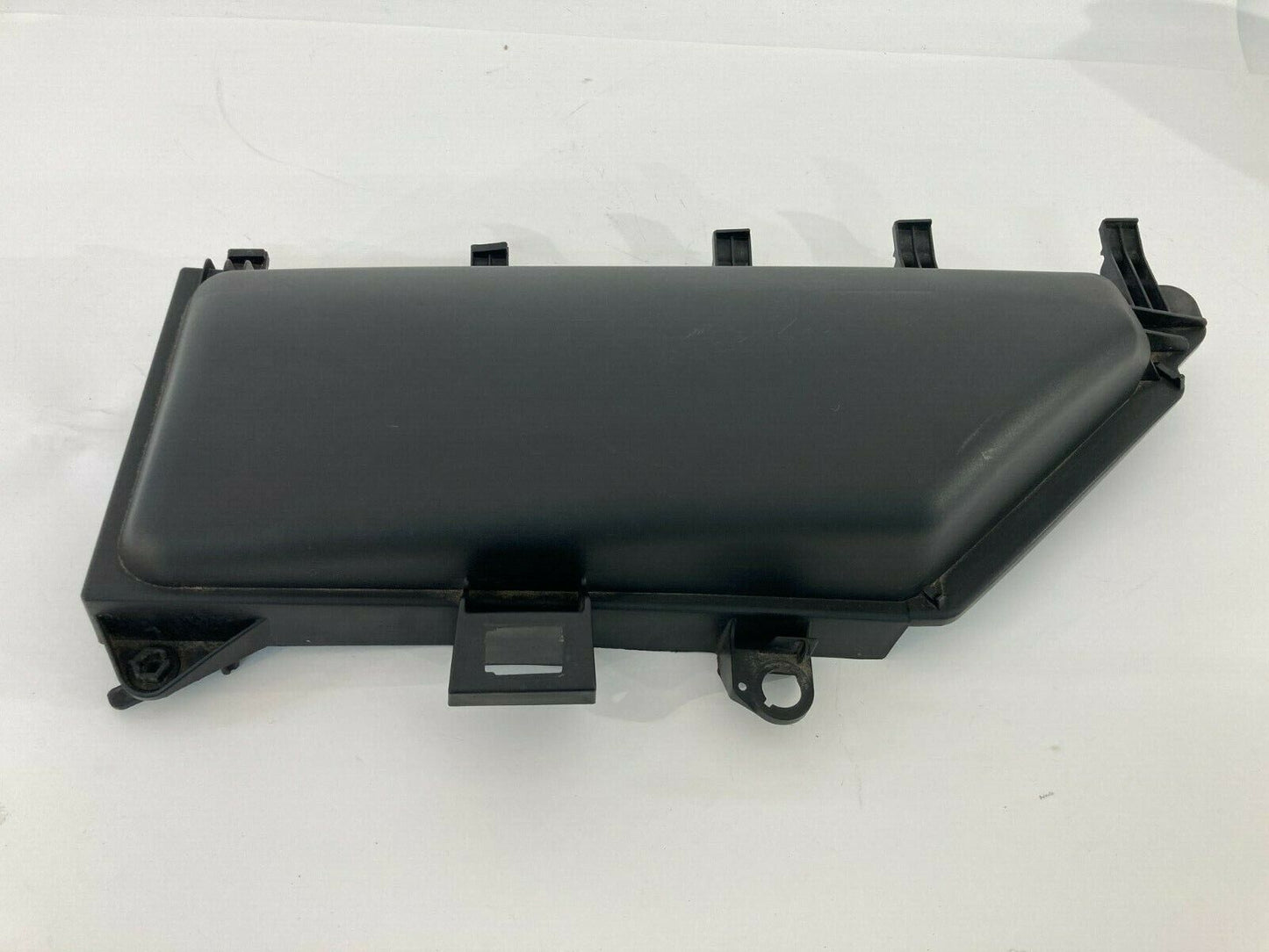 04 05 BMW 545i 04-07 525i 530i 550i Right Air Filter Cover Trim Panel Housing