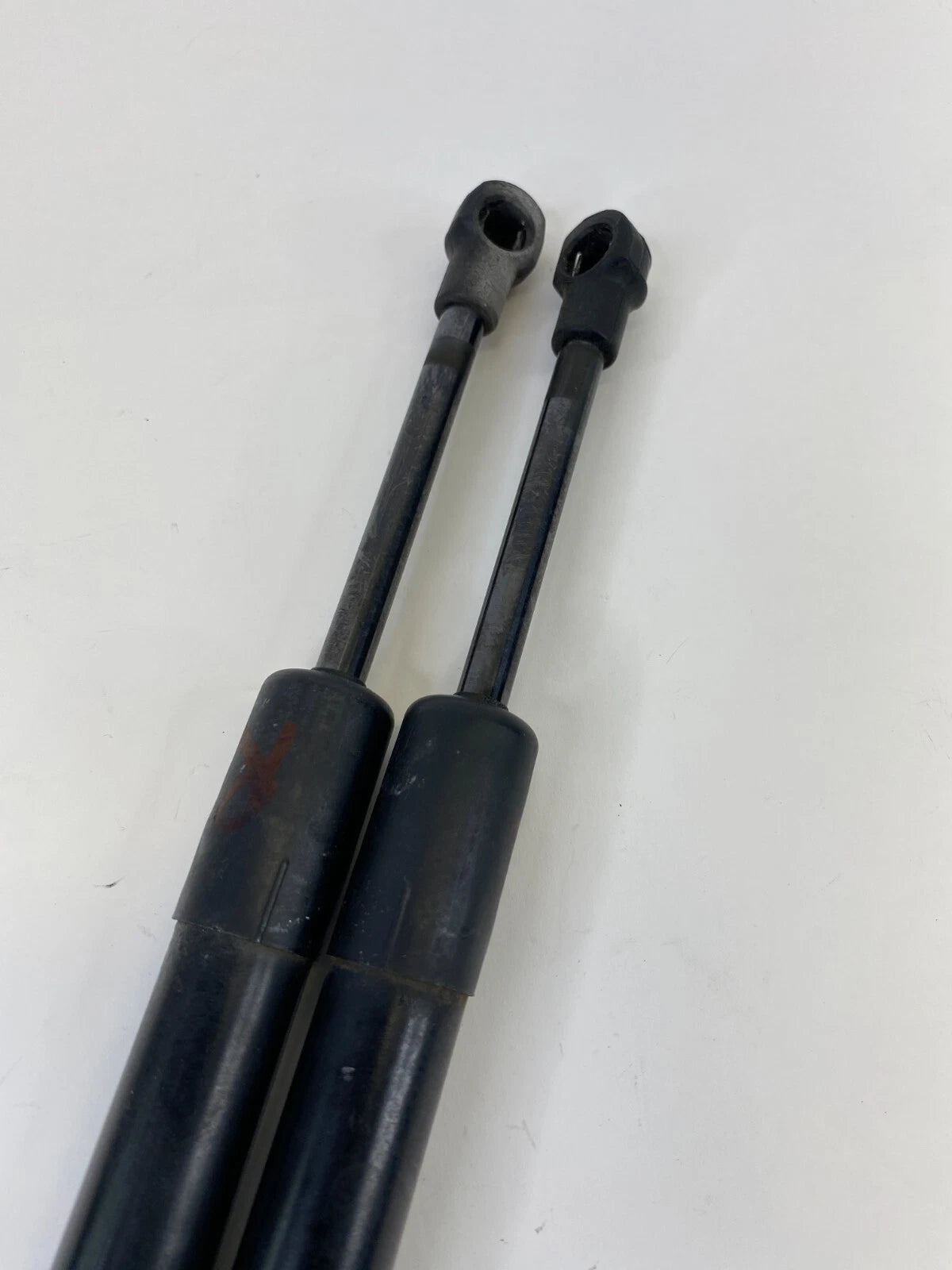 2005-2010 VW JETTA SEDAN REAR TRUNK TAILGATE LIFT SUPPORTS SHOCKS STRUTS OEM