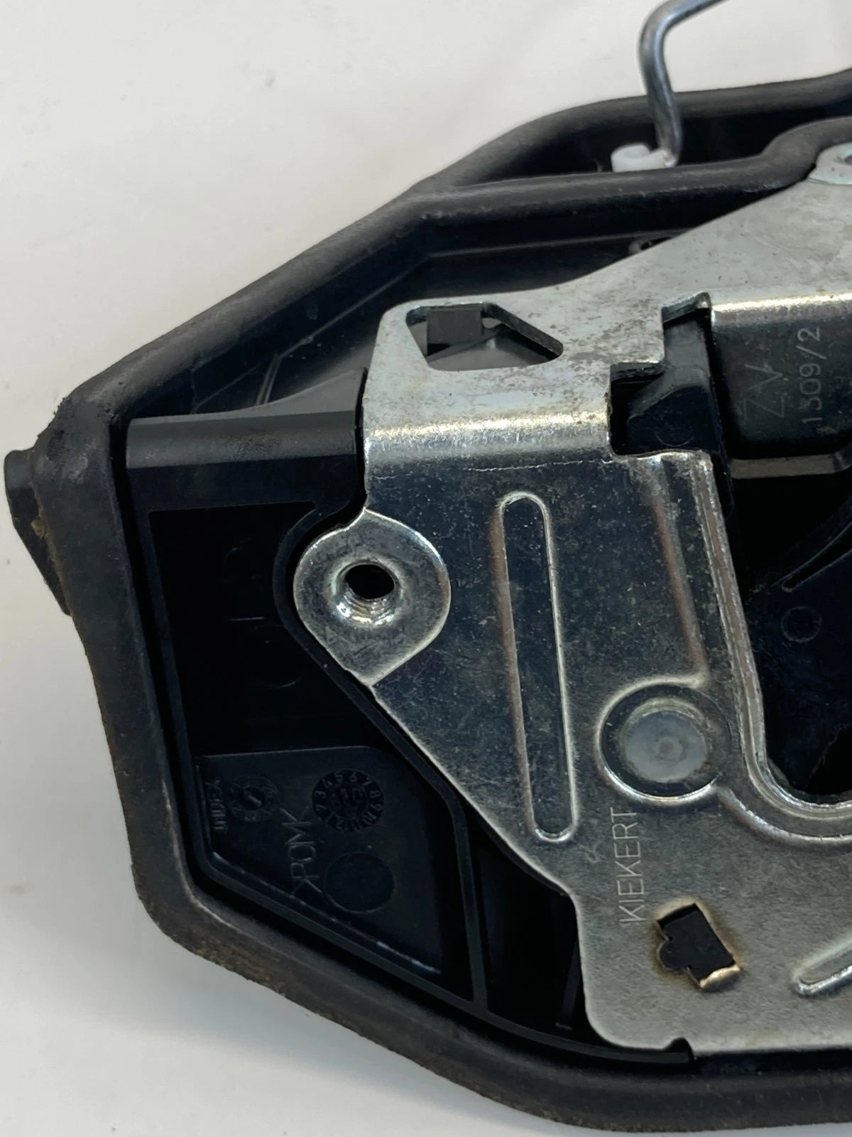 2009-2016 BMW 535XI DOOR LOCK LATCH MECHANISM REAR LEFT SIDE OEM FACTORY 7229459