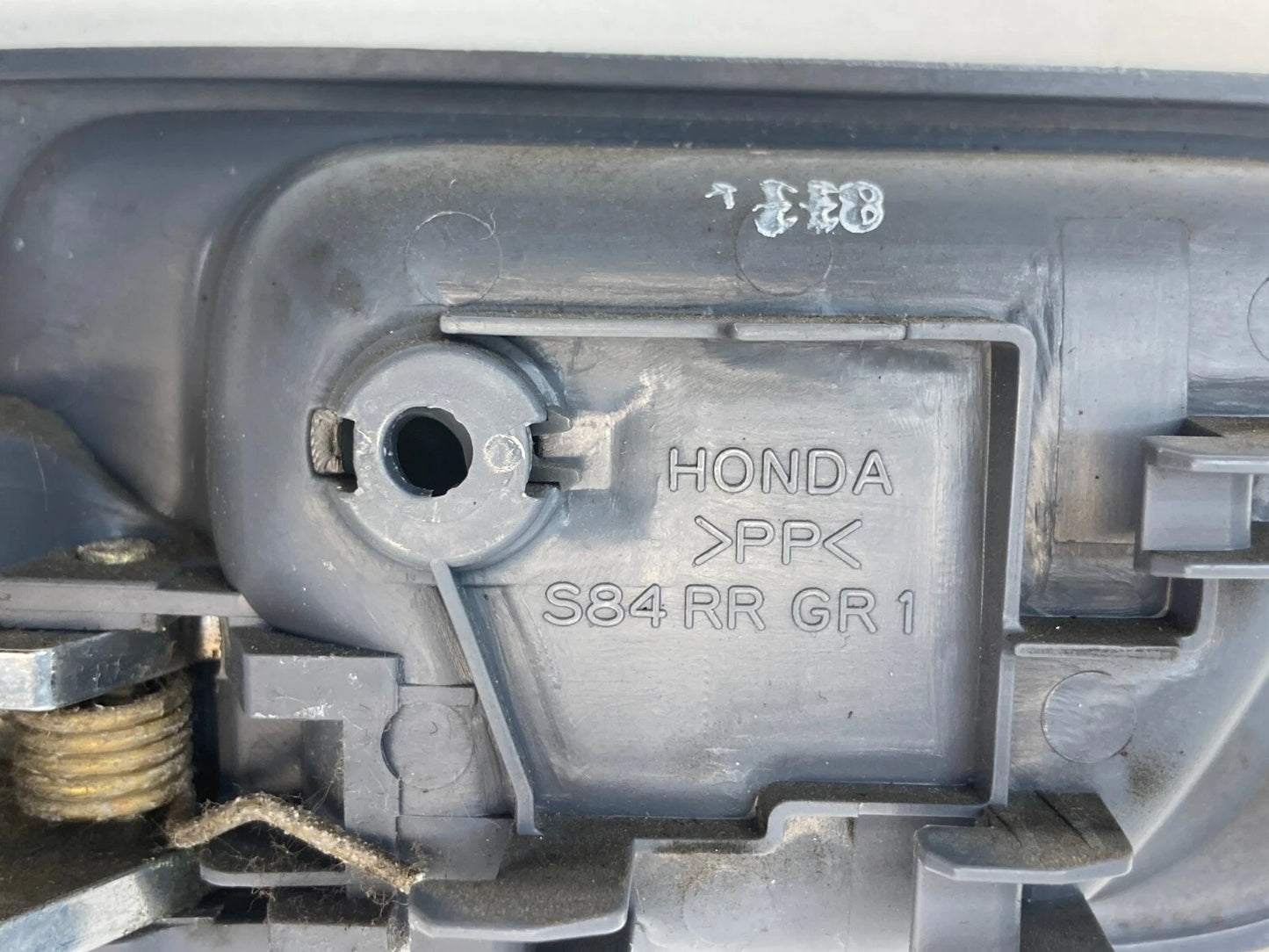 98-02 HONDA ACCORD SEDAN REAR RIGHT SIDE INNER INSIDE DOOR HANDLE S84RR-GR1 OEM