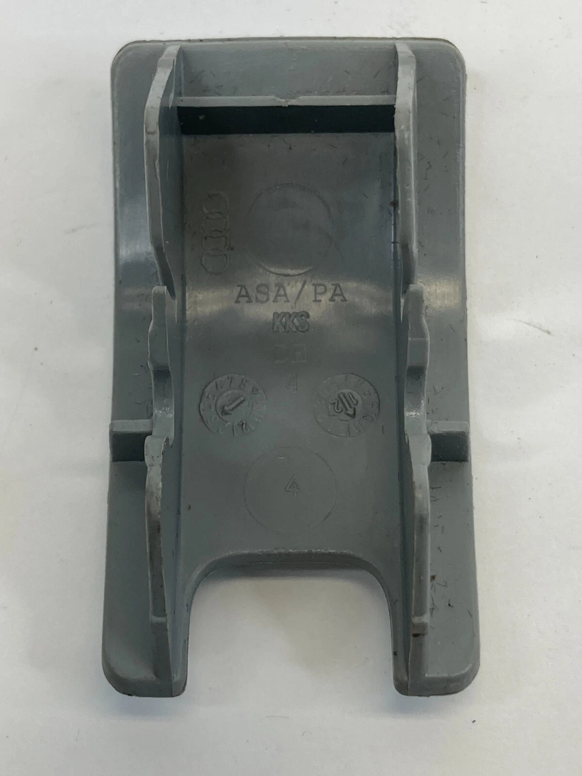 2013-2016 13-16 AUDI A4 4-DR CHILD RESTRAINT ANCHOR PLATE BEZEL HOOK COVER OEM