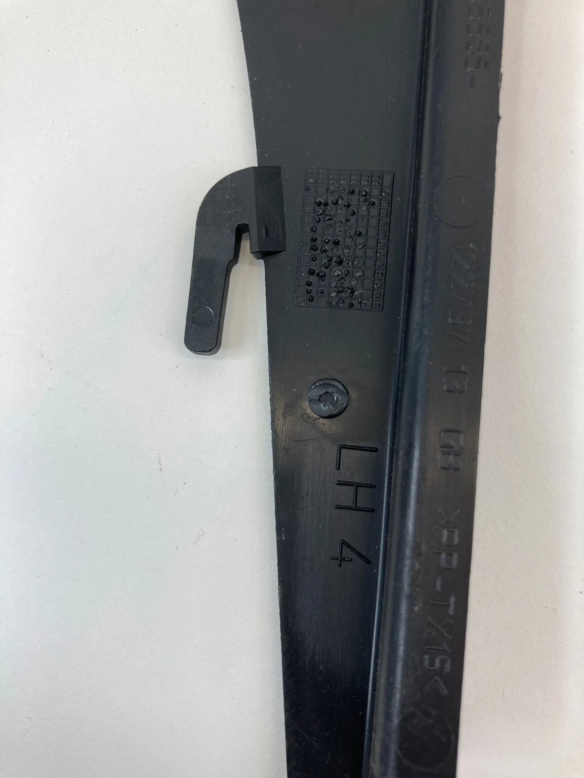 2007-2015 MINI COOPER COUPE LEFT INSTRUMENT PANEL DASHBOARD TRIM COVER 2755585