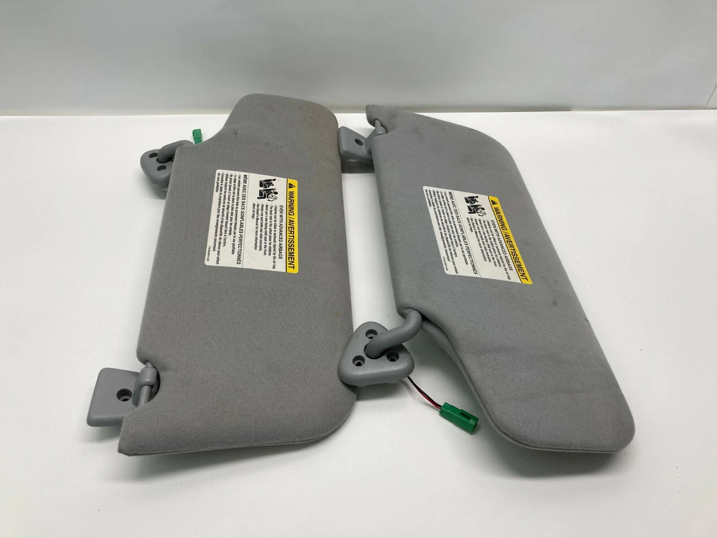 05 06 07 FORD FREESTYLE SUNVISOR LEFT & RIGHT SUN VISOR SHADE SET PAIR CLOTH OEM