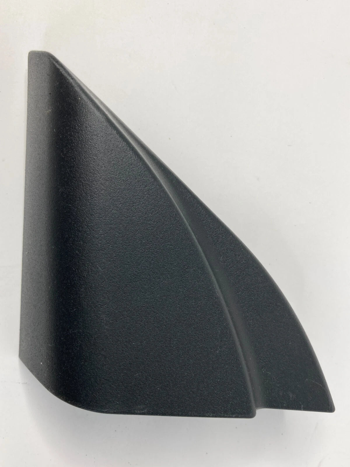 05-10 SCION TC FRONT LF DRIVER DOOR INTERIOR MIRROR CORNER COVER OEM 67492-21070