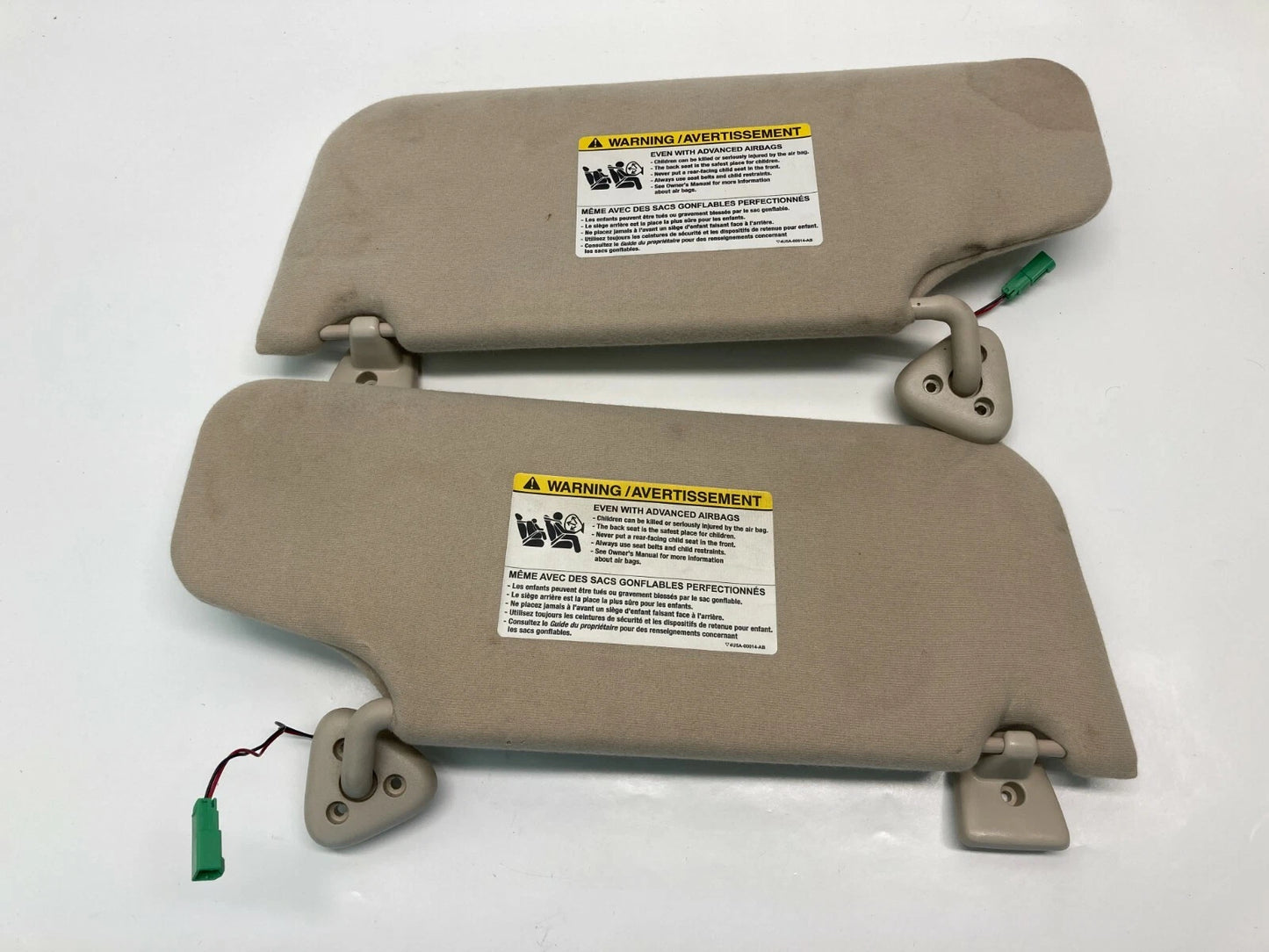 2005 2006 2007 FORD FREESTYLE SUNVISOR SET SUN VISOR DRIVER PASSENGER PAIR