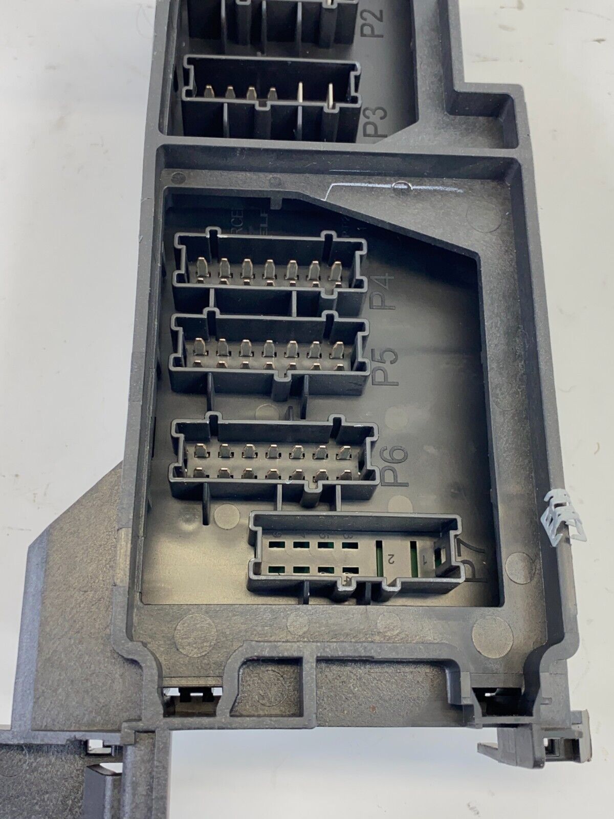 2008-2011 Mercedes-Benz ML350 Engine Fuse Box Relay Compartment A1645403372 OEM