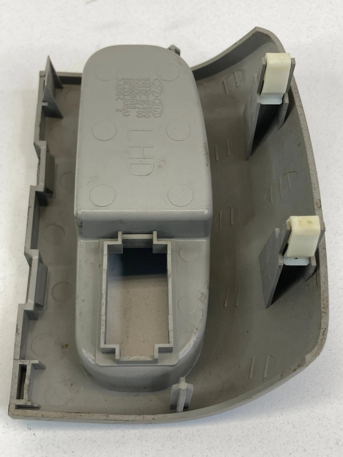2007-2009 KIA SPECTRA CENTER CONSOLE STORAGE COMPARTMENT BOX 93880-2F650 OEM