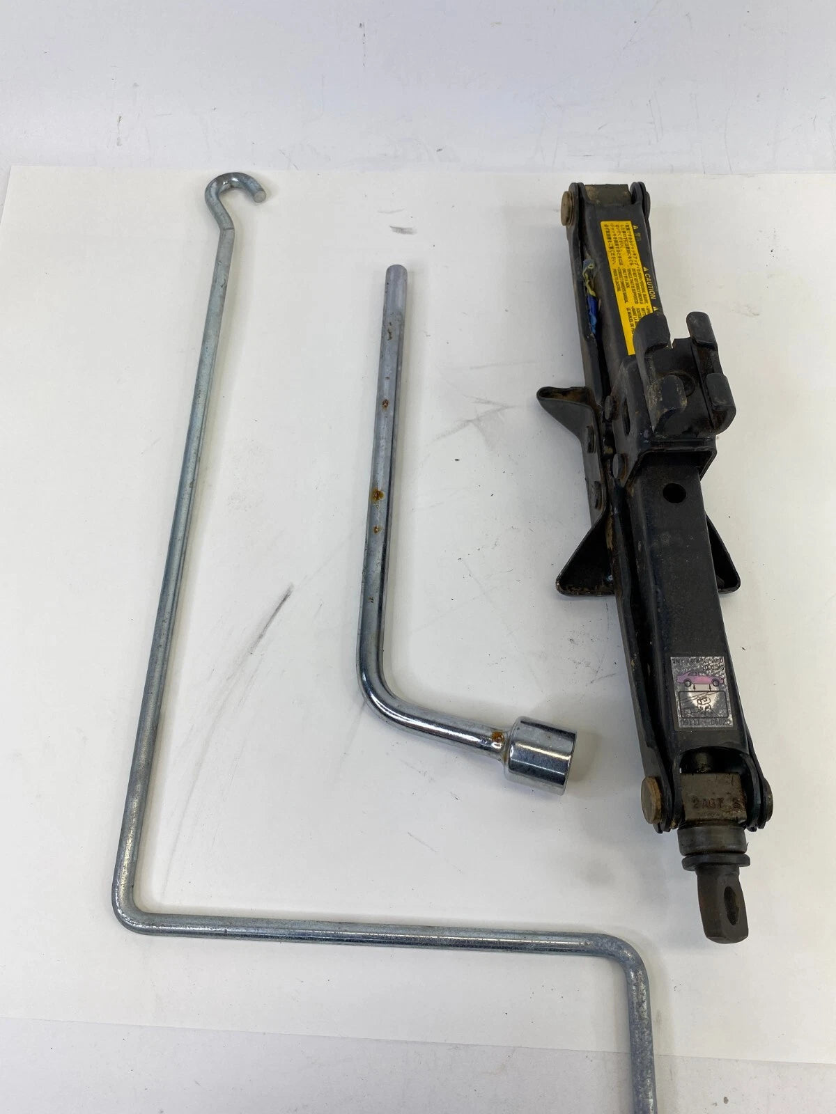 2002 2003 LEXUS ES300 EMERGENCY SPARE TIRE FLOOR JACK & TOOL KIT 09111-06020 OEM