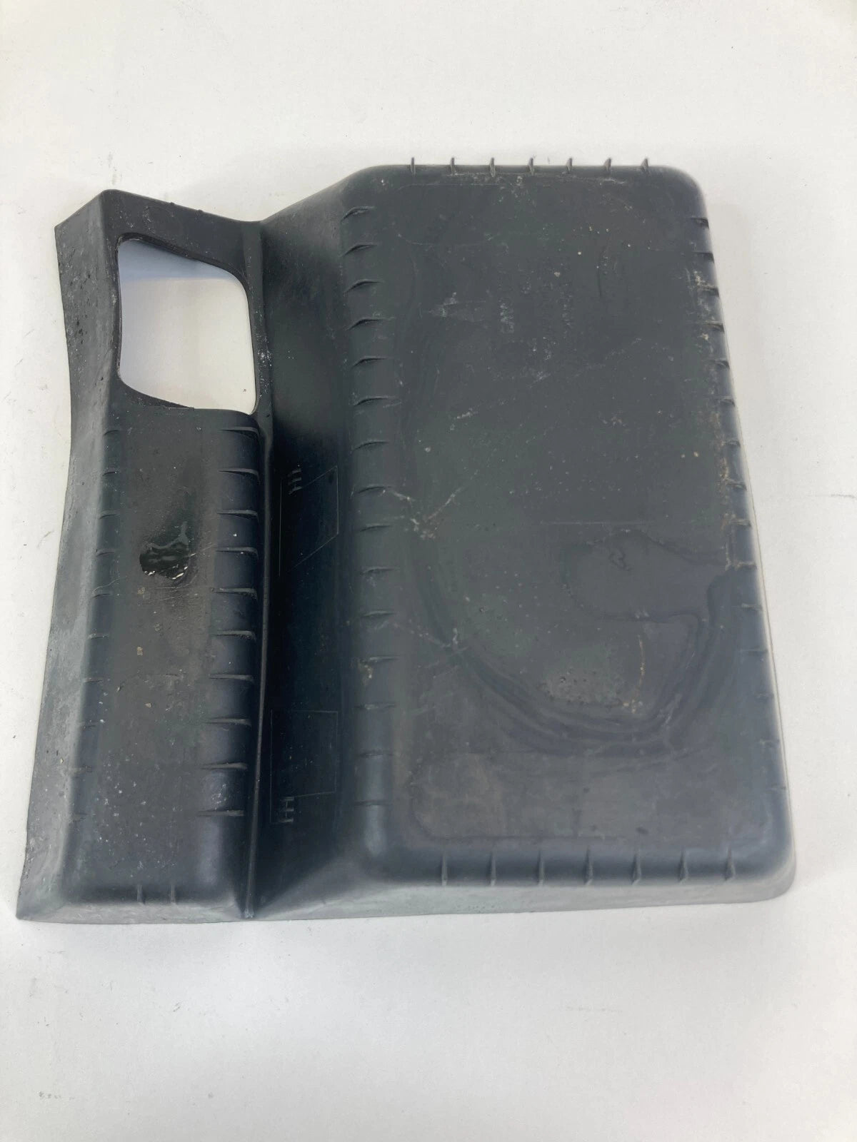 13-16 FORD FUSION CENTER CONSOLE RUBBER COIN TRAY INSERT PANEL DS73-F045M97-A
