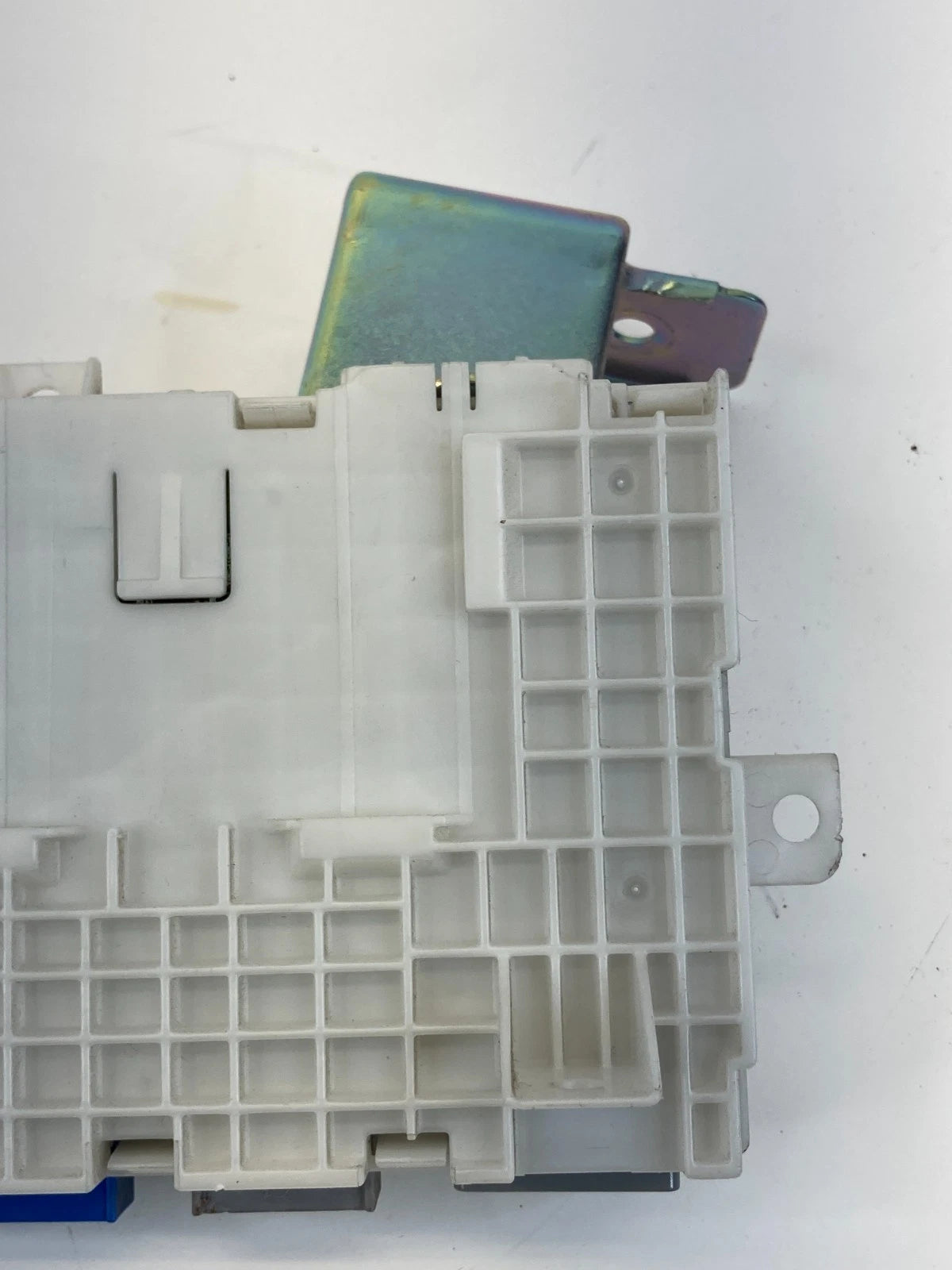 2010 2011 MAZDA3 MAZDA 3 2.0L L4 A/T BODY CONTROL MODULE UNIT BBM4-67-560J