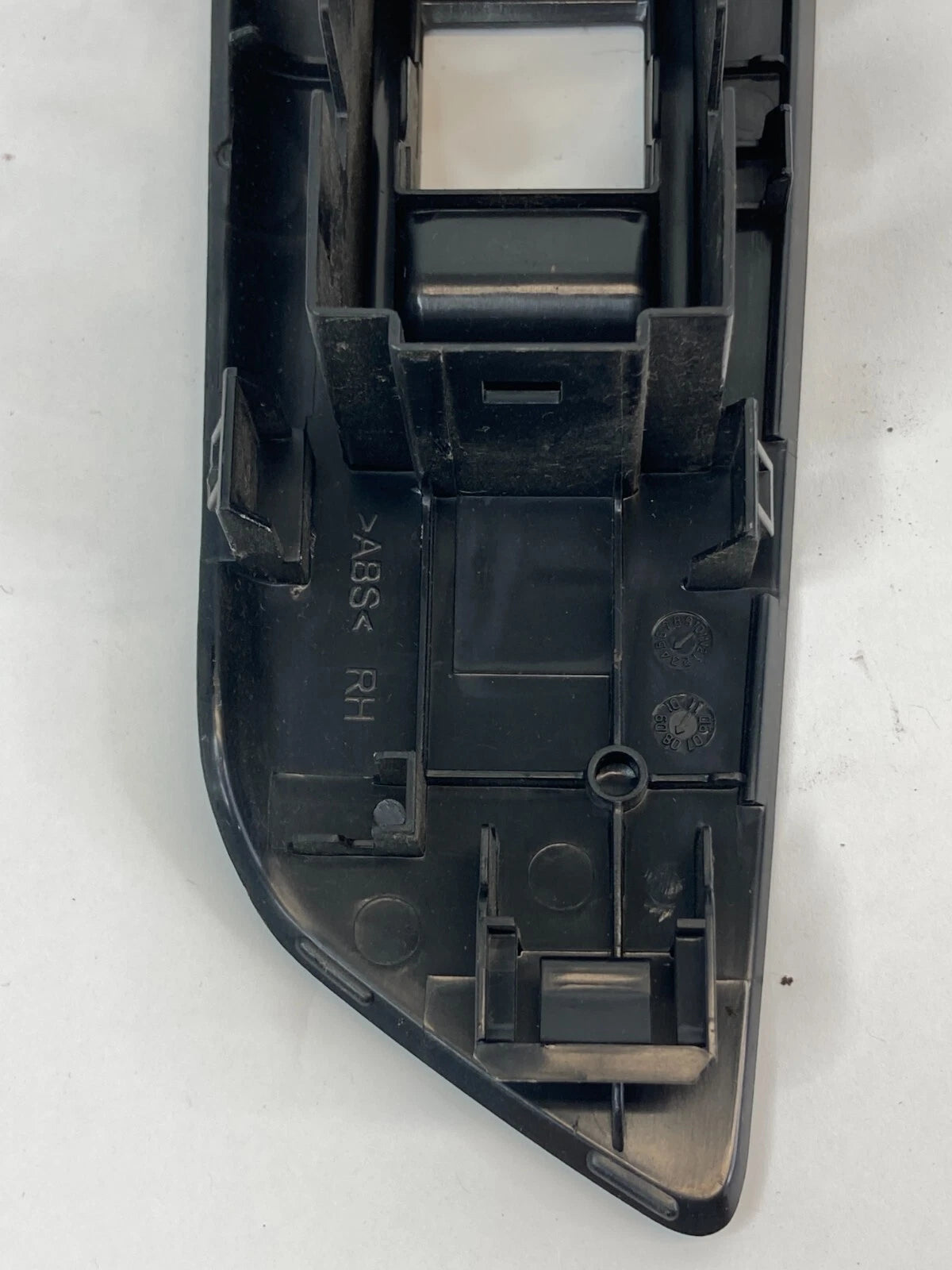 2009-2013 TOYOTA MATRIX REAR RIGHT SIDE DOOR WINDOW SWITCH COVER BEZEL TRIM OEM