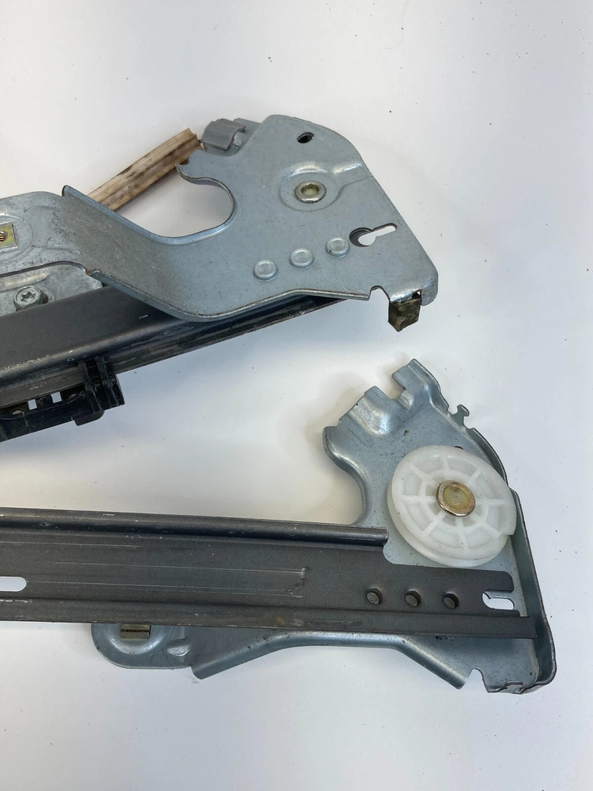 2004-2008 FORD F-150 CREW CAB REAR RIGHT SIDE WINDOW REGULATOR W/ MOTOR OEM