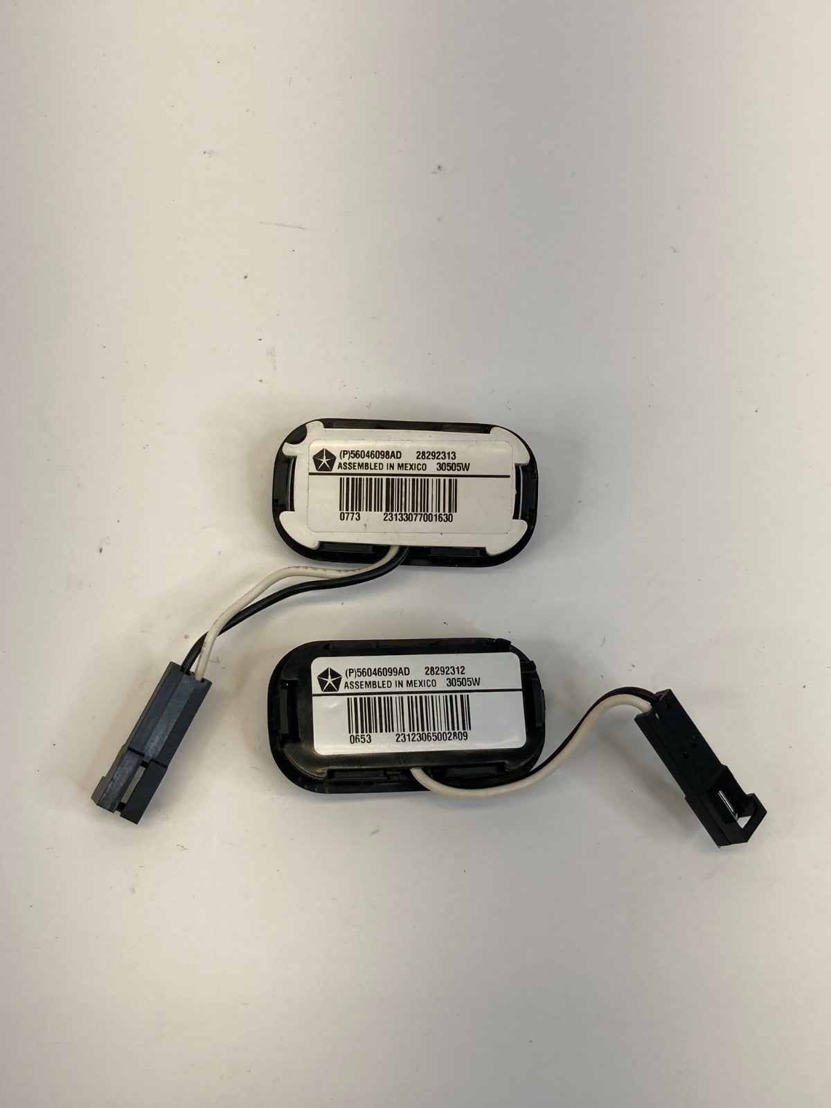 2012-2016 Chrysler Town & Country Steering Wheel Radio Control Switches OEM