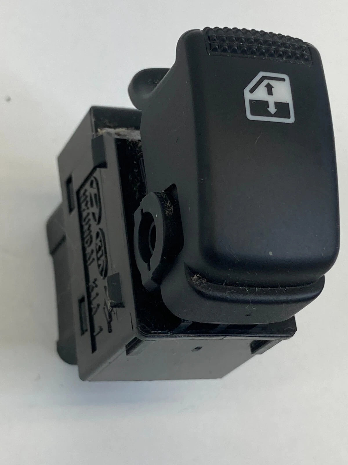 2005-2010 KIA SPORTAGE REAR RIGHT SIDE POWER WINDOW SWITCH CONTROL BUTTON OEM