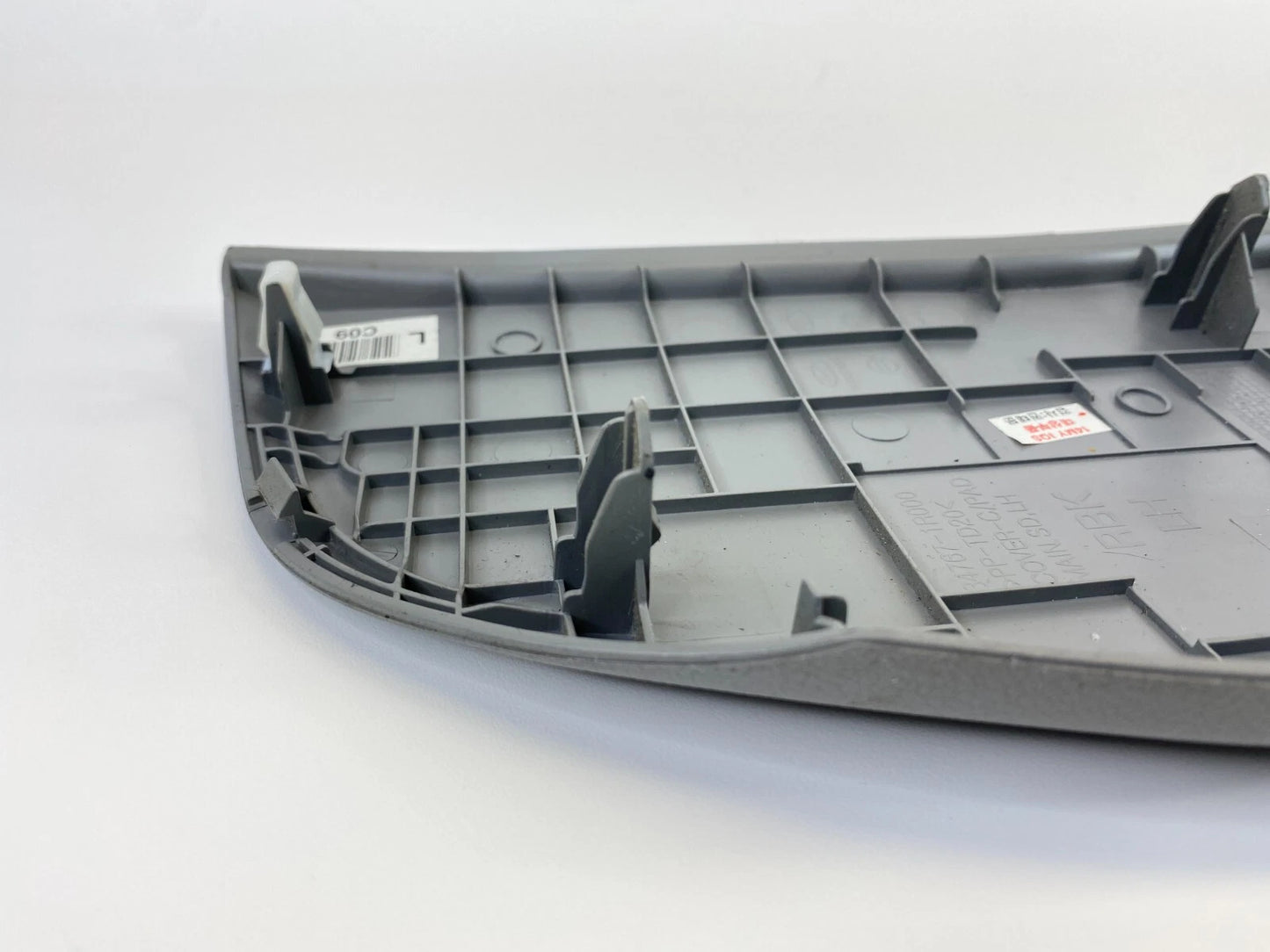 2012-2017 HYUNDAI ACCENT LEFT DRIVER SIDE DASH END CAP TRIM COVER 84767-1R000
