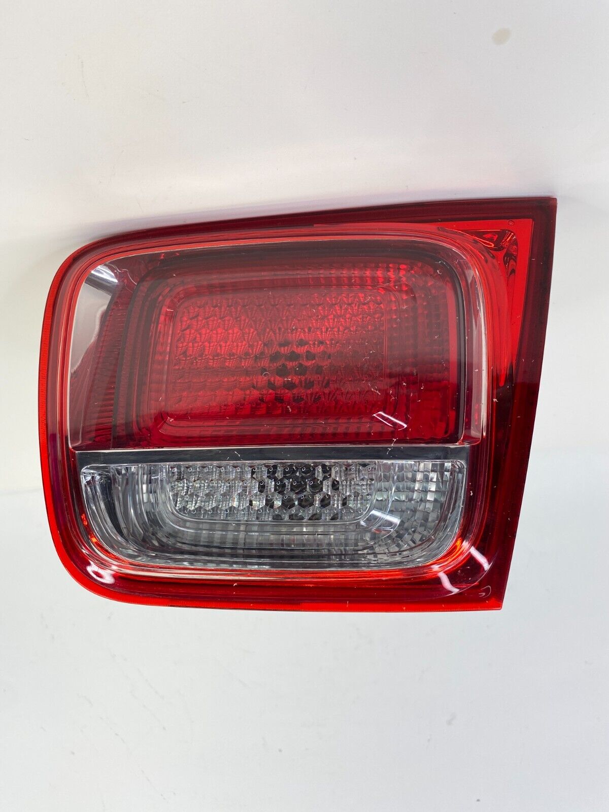 2013-2015 Chevrolet Malibu Right Passenger Side Tail Light Inner Taillight Lamp