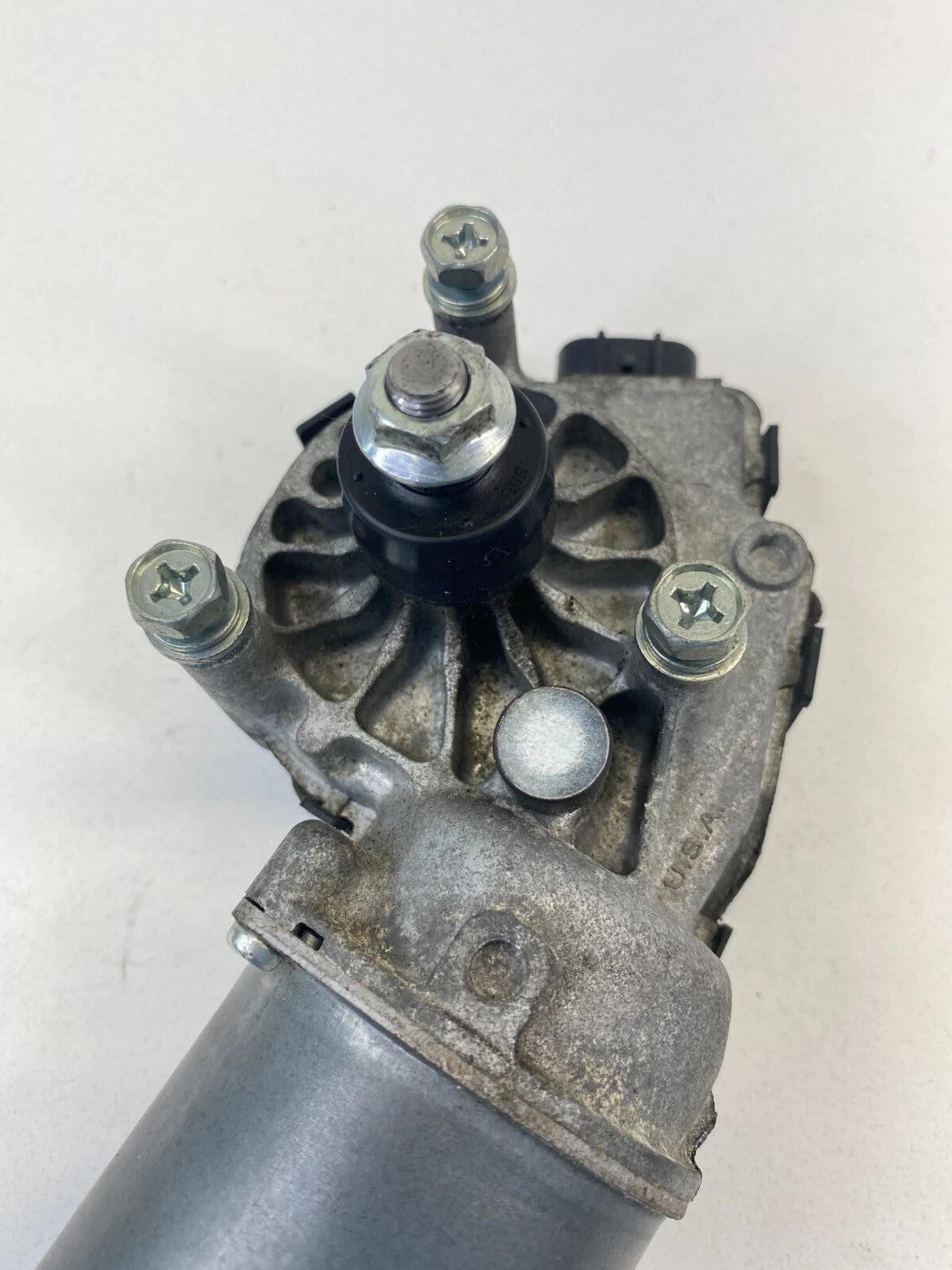 2014-2020 CHEVROLET IMPALA 13-15 MALIBU FRONT WINDSHIELD WIPER MOTOR 13240560