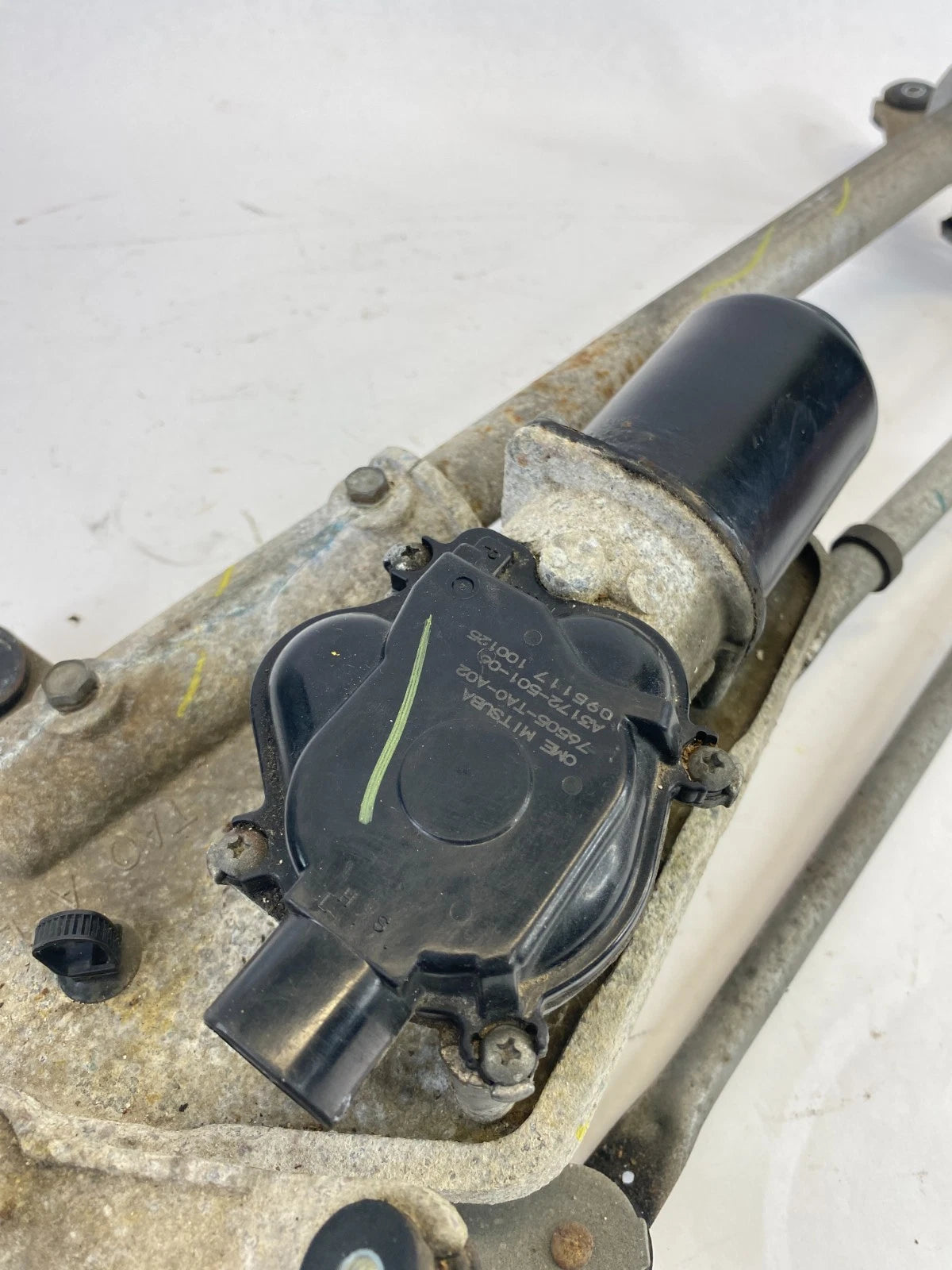 2008-2012 HONDA ACCORD FRONT WINDSHIELD WIPER MOTOR LINKAGE 76505-TA0-A02 OEM