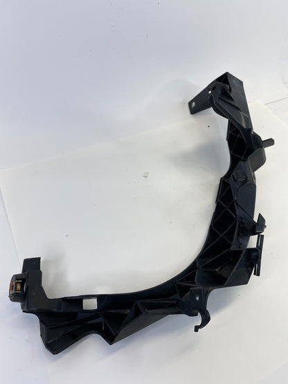 2006 06 BMW 330xi 330i Sedan Left Headlight Lamp Mount Bracket 51117116707 OEM