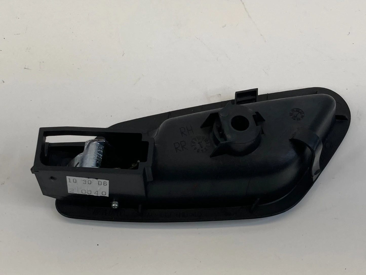 2005-2010 PONTIAC G6 REAR RIGHT PASSENGER SIDE INTERIOR DOOR HANDLE MOUNTING OEM