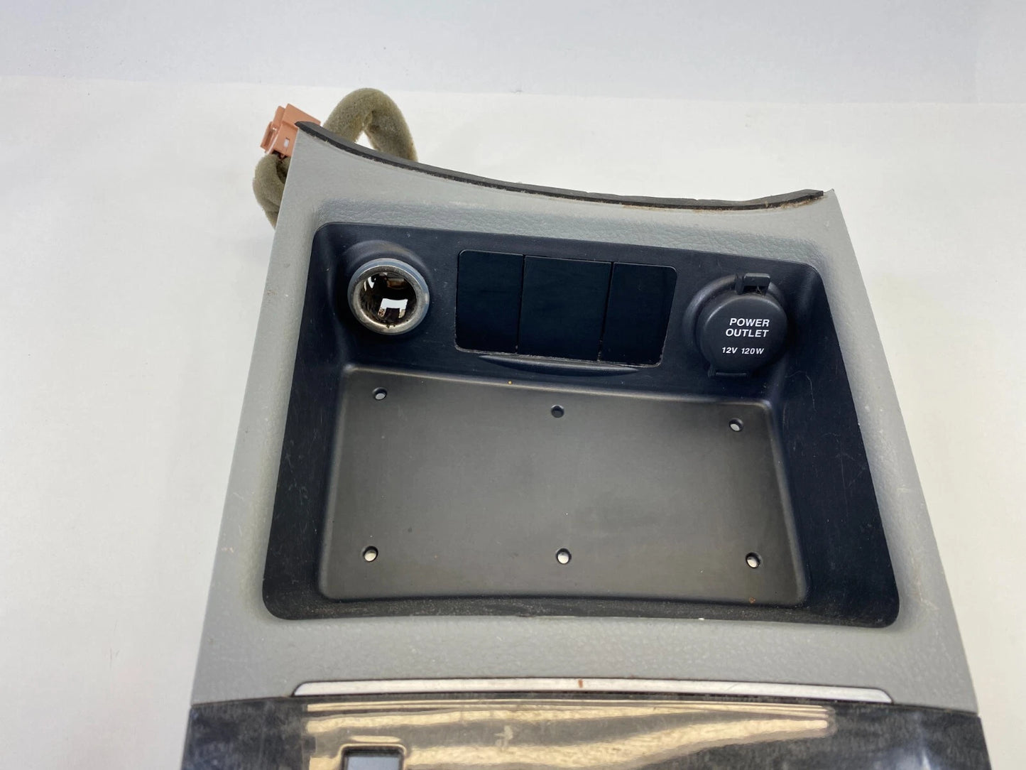 07-09 HYUNDAI SANTA FE CENTER CONSOLE SHIFTER INDICATOR BEZEL W/ POWER OUTLET