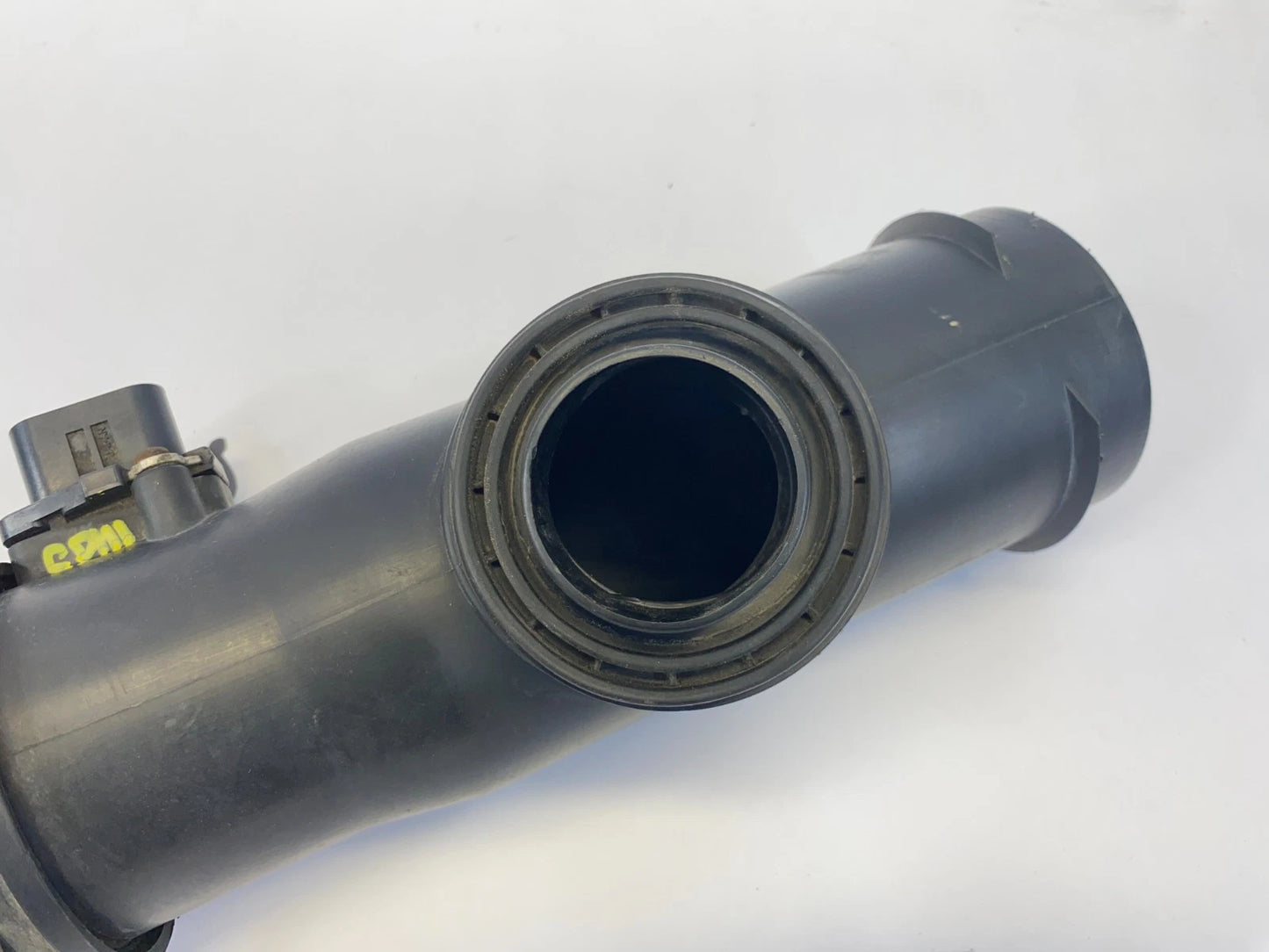 2006 2007 CHEVROLET TRAILBLAZER 4.2L L6 AIR CLEANER OUTLET DUCT TUBE W/ MAF OEM