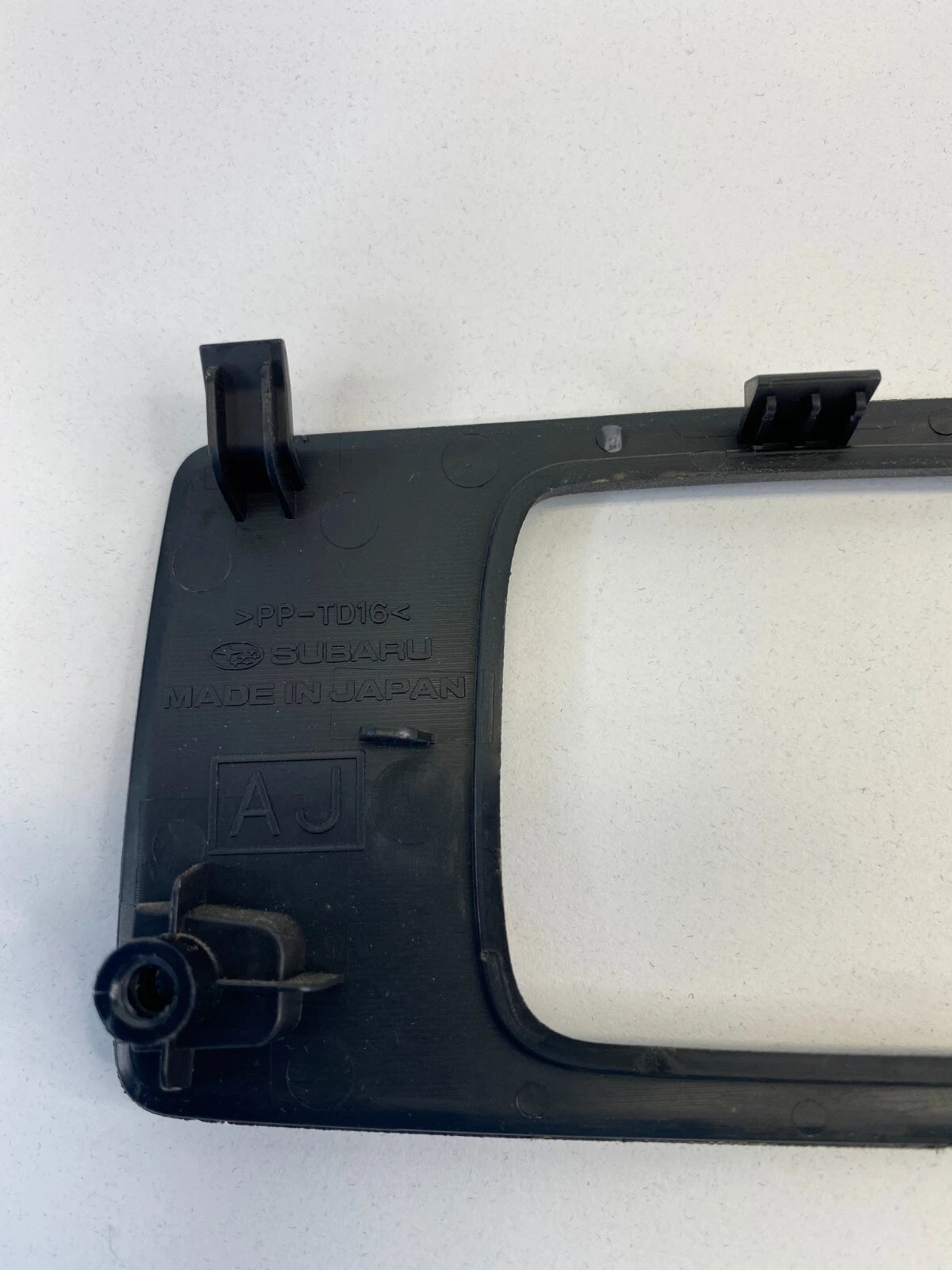 10-14 SUBARU OUTBACK FRONT RIGHT INNER DOOR HANDLE COVER BEZEL TRIM 94236AJ02A