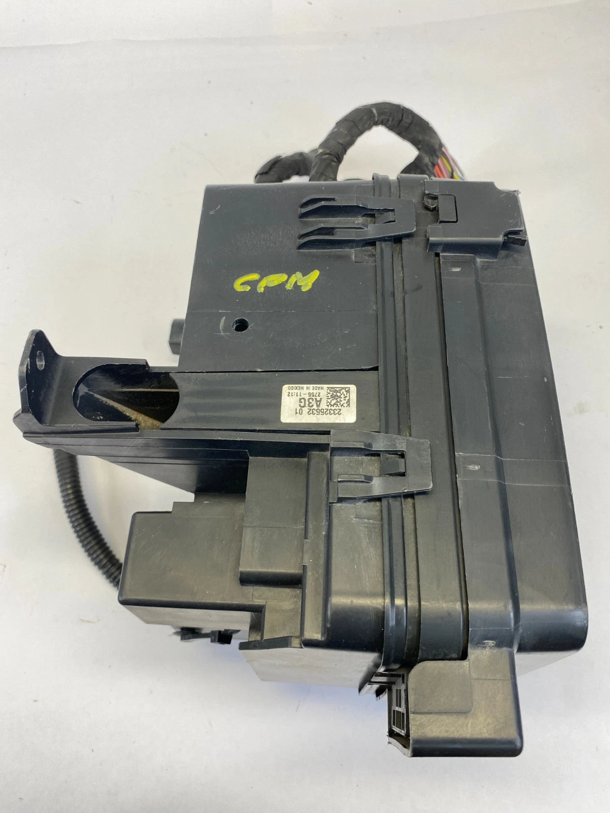 2013-2016 EQUINOX TERRAIN 2.4L ENGINE FUSE BOX RELAY JUNCTION BLOCK 23325532 OEM