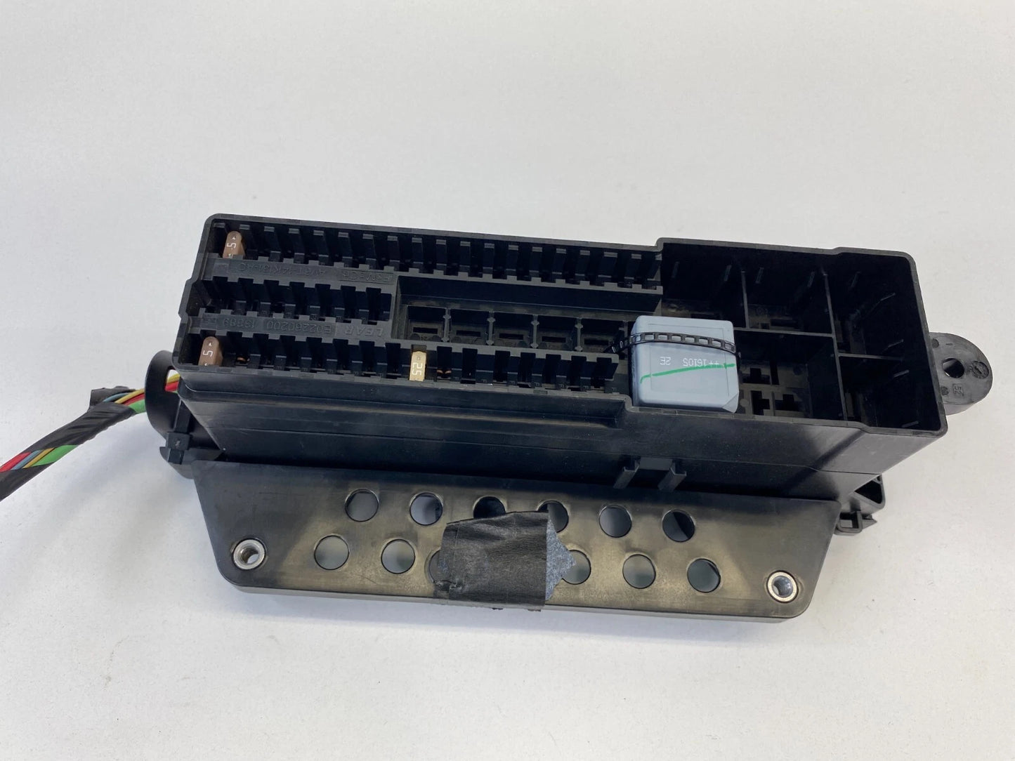 12-18 FORD FOCUS SEDAN 2.0L REAR TRUNK FUSE BOX FUSEBOX JUNCTION AV6T-14K131-AC