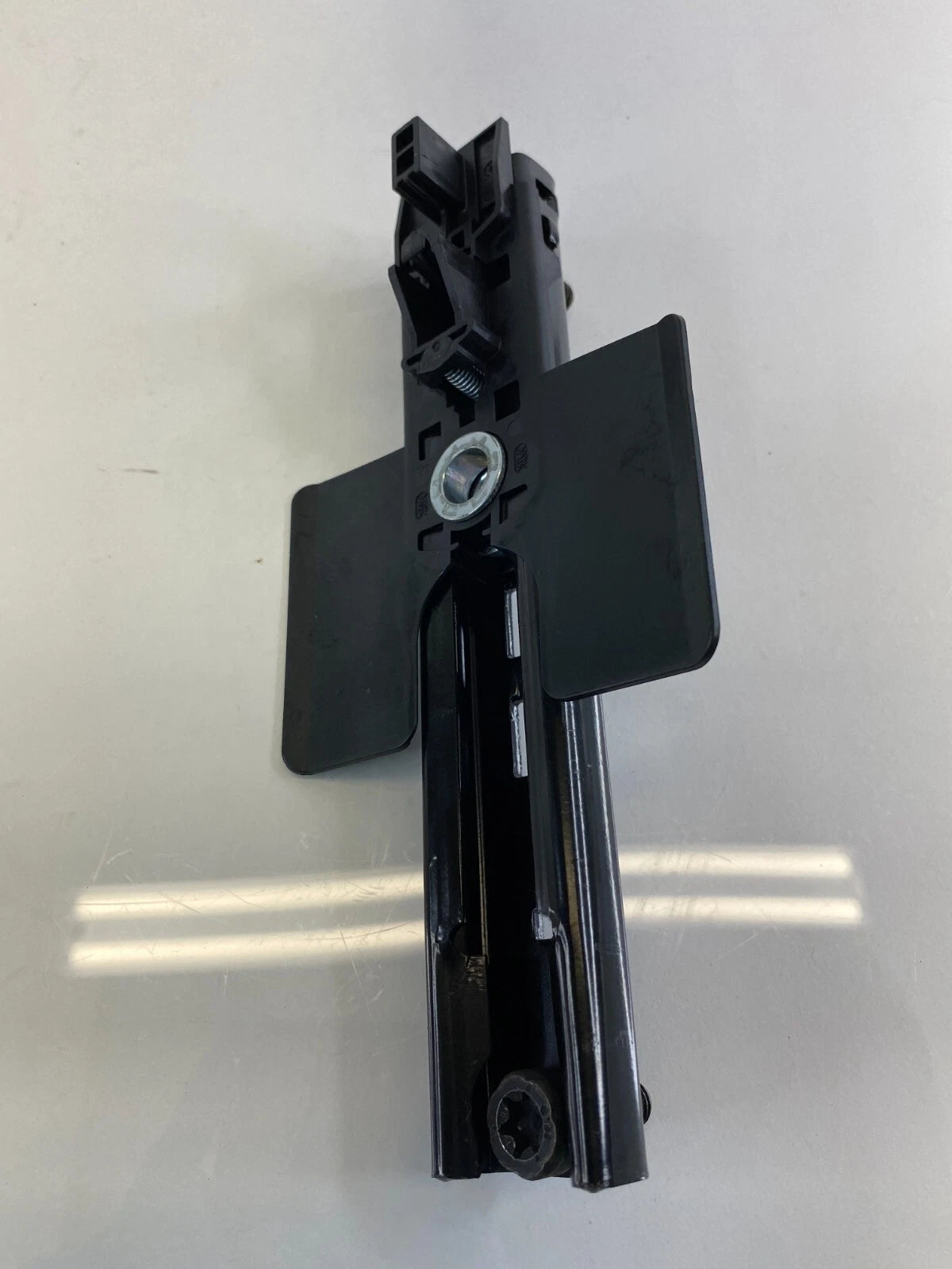 2012-2018 FORD FOCUS FRONT SIDE SEAT BELT HEIGHT ADJUSTER AM51-611C46-AB OEM