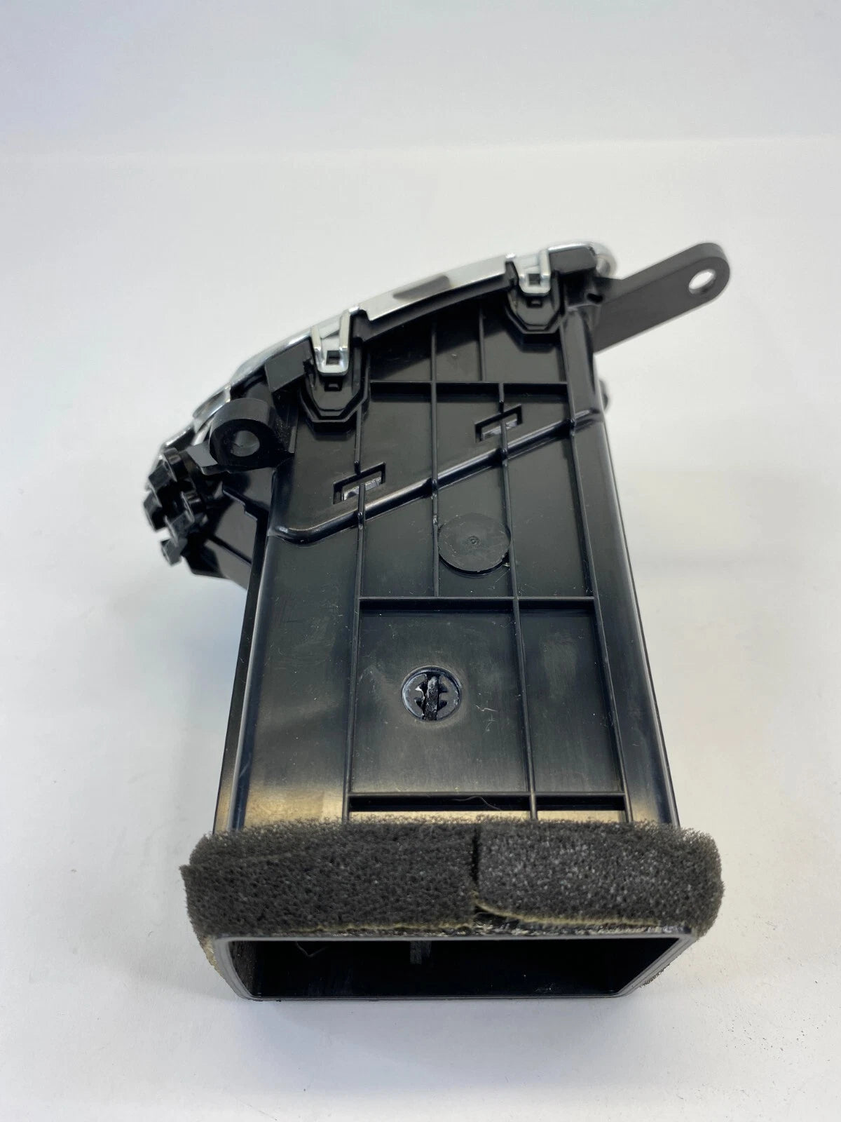 11-14 HYUNDAI SONATA REAR RIGHT CENTER CONSOLE AC AIR VENT HEATER OUTLE GRILL