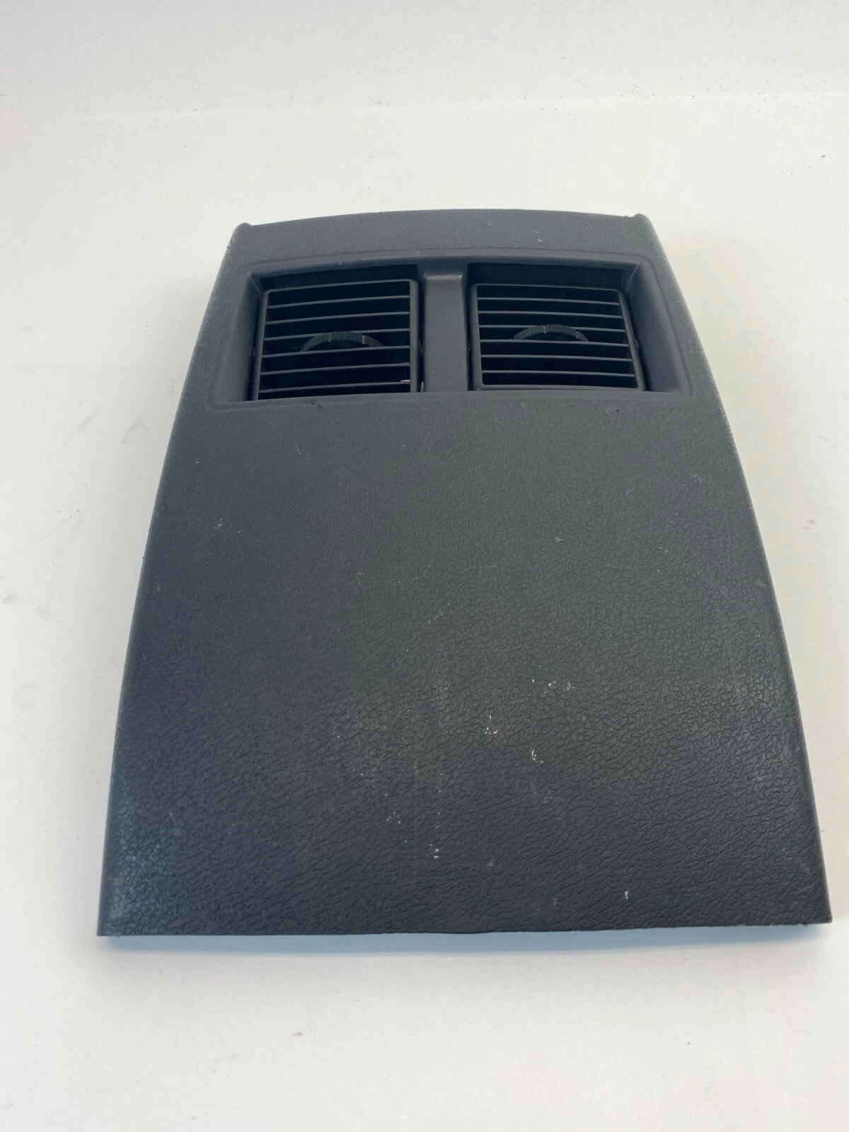 2006 2007 CHRYSLER 300 REAR CENTER CONSOLE CAP END A /C HEAT AIR VENT GRILLE OEM