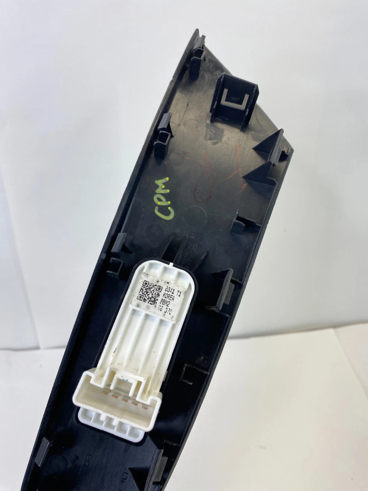 2010-2013 MAZDA3 FRONT RIGHT PASSENGER SIDE POWER WINDOW CONTROL SWITCH W/ BEZEL