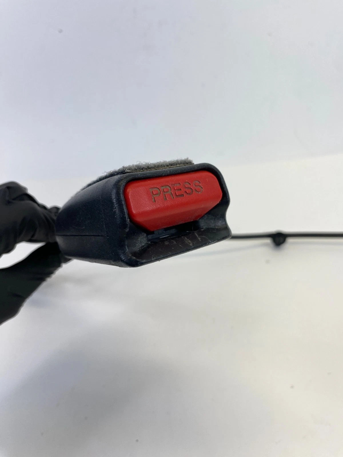 2013 2014 2015 DODGE DART FRONT RIGHT PASSENGER SEAT BELT BUCKLE OEM