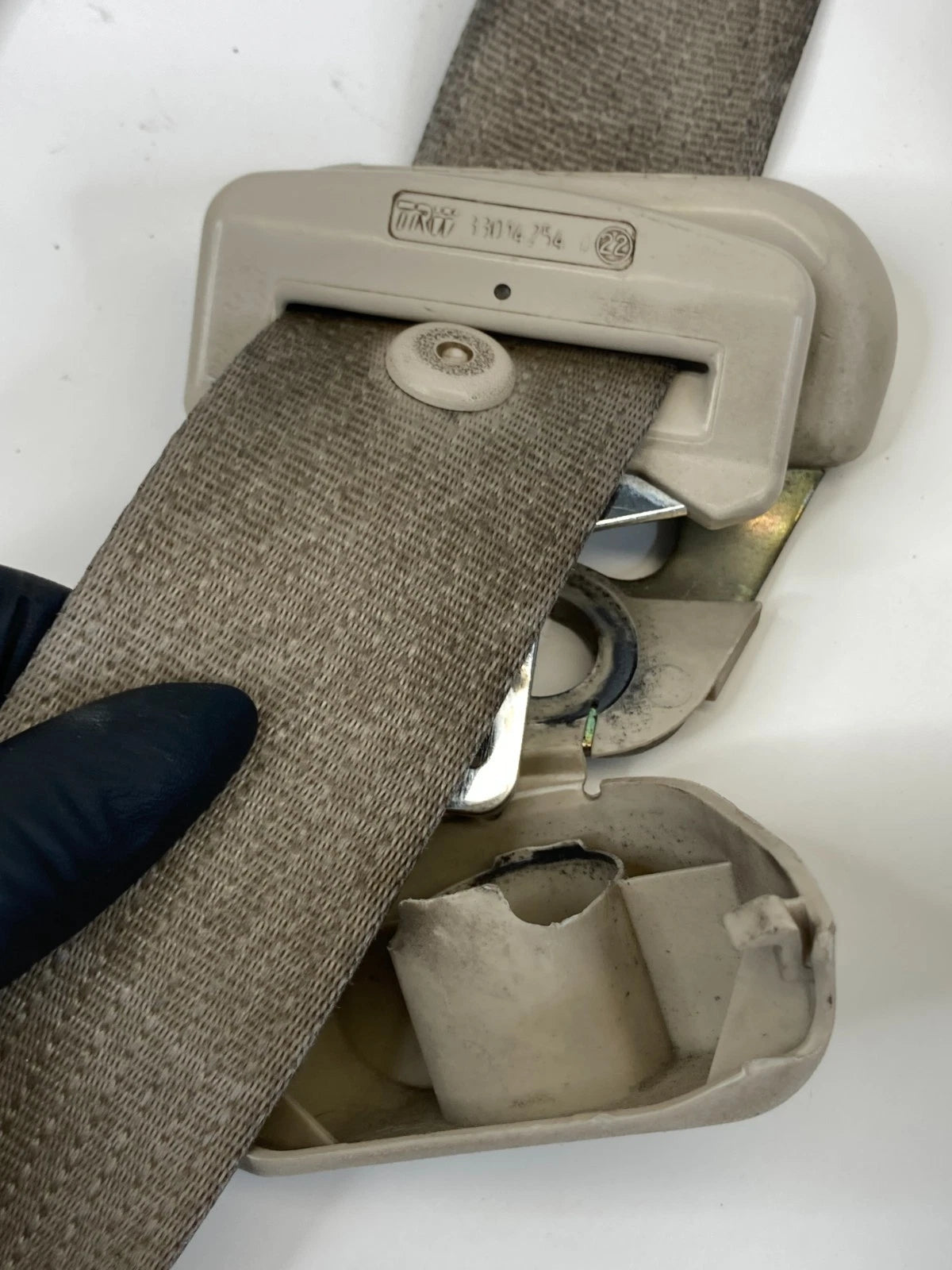 03 04 05 06 LINCOLN NAVIGATOR FRONT LEFT DRIVER SIDE SEAT BELT RETRACTOR OEM