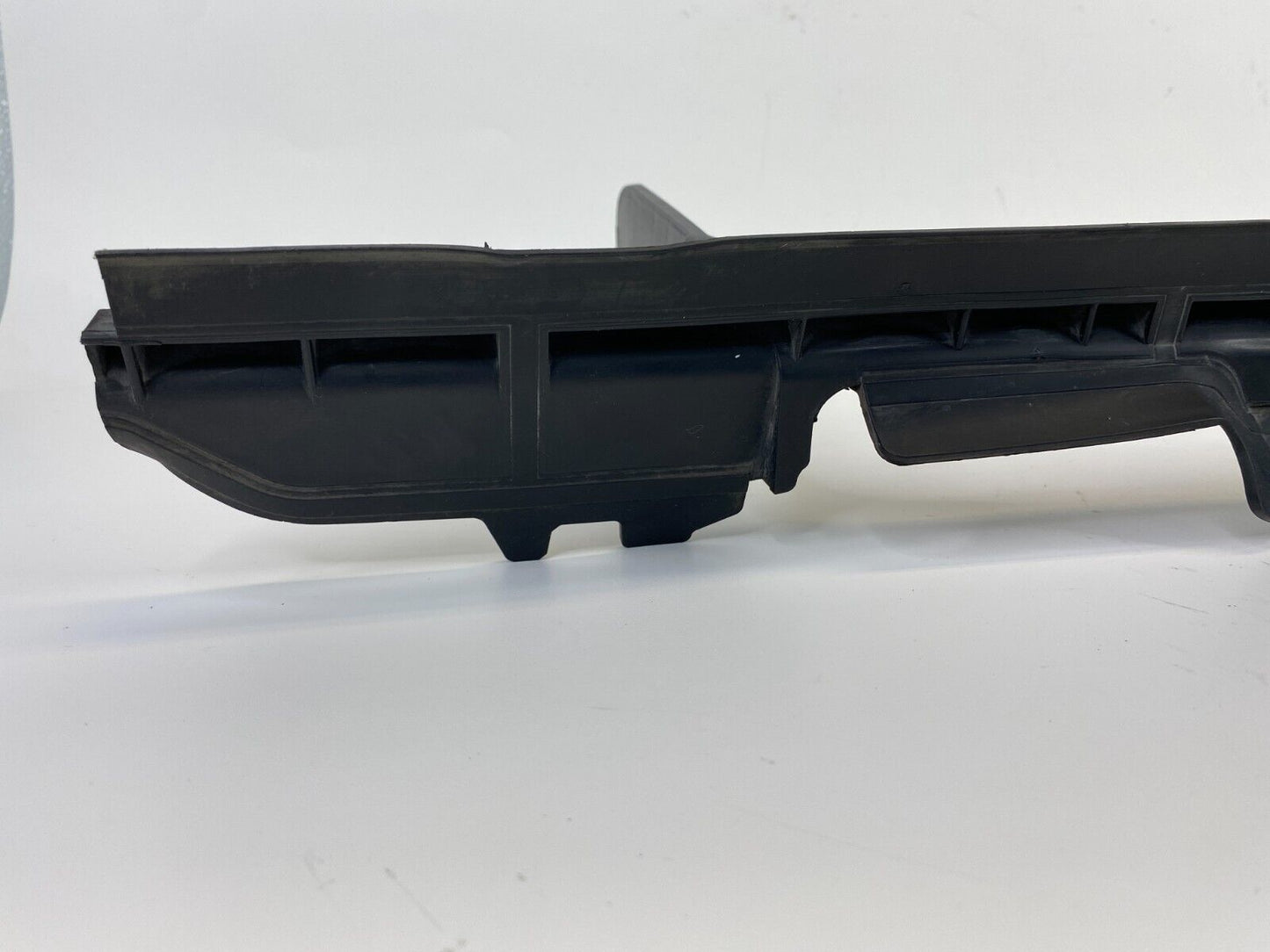 2011-2016 Chevrolet Cruze Left Side Radiator Splash Guard Support Seal 95981372