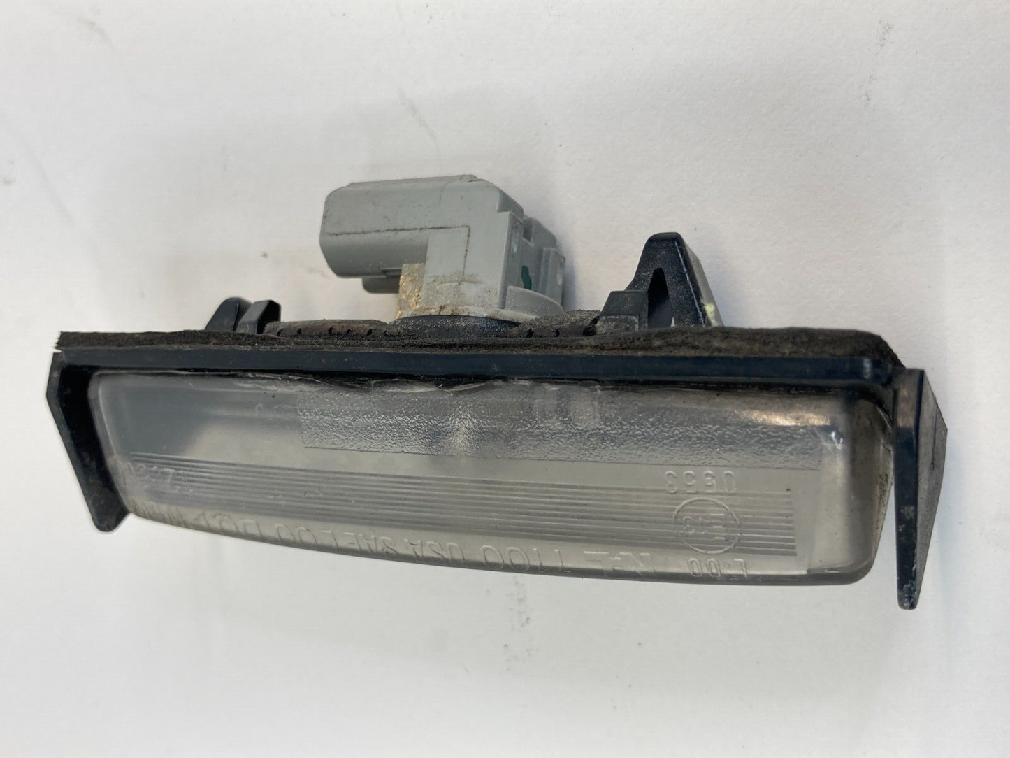 02-11 Toyota Camry SDN Rear Trunk Lid License Plate Light Lamp Lens E130553 OEM