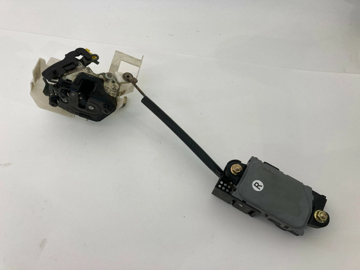 2002-2005 HYUNDAI SONATA 2.4 REAR RIGHT PASSENGER DOOR LOCK LATCH ACTUATOR RH