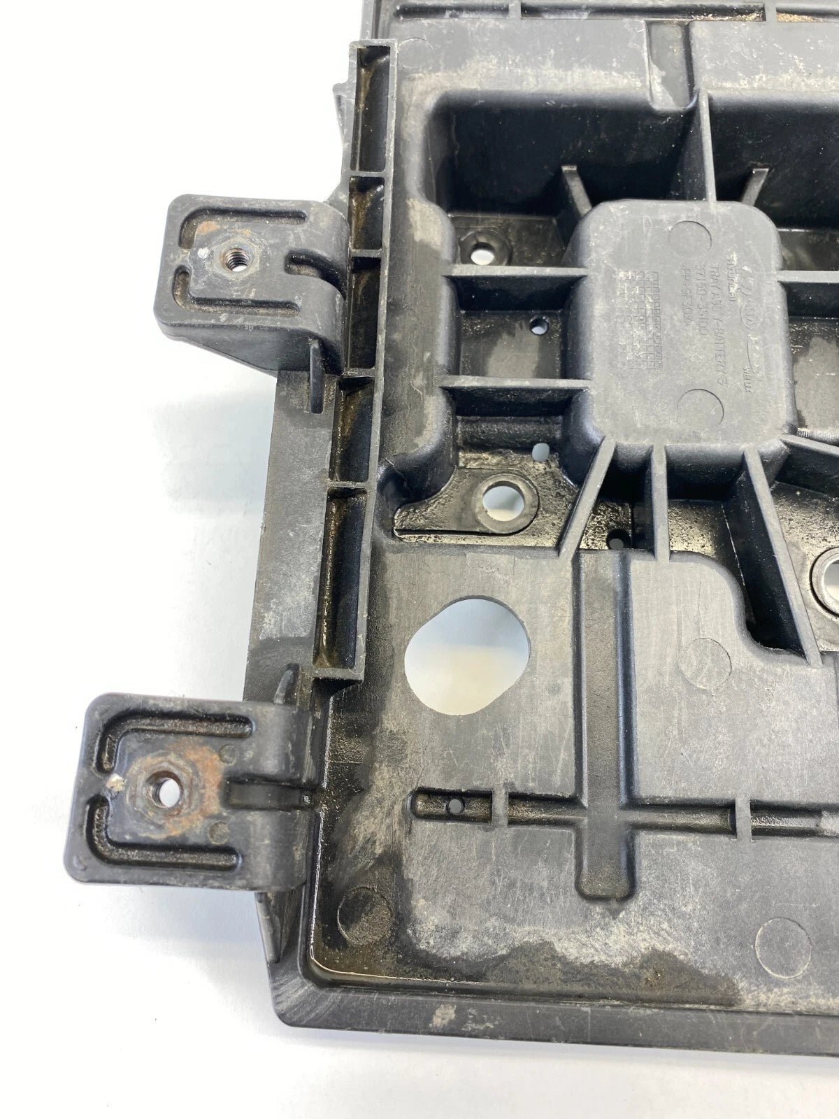 2011-2014 HYUNDAI SONATA 2.4L 16V BATTERY RETAINER TRAY HOLDER 37150-3S100 OEM
