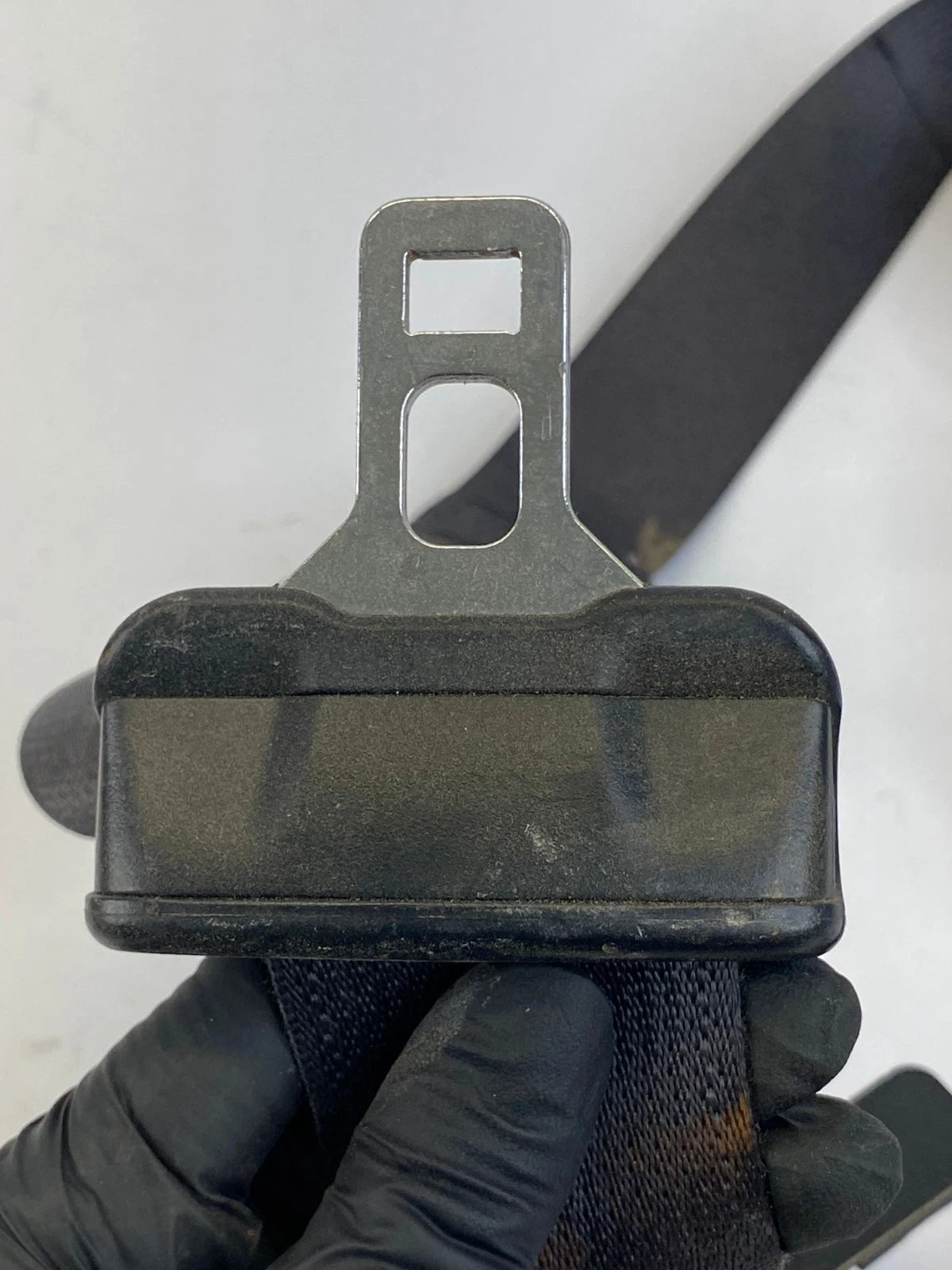 2014-2019 KIA SOUL SEAT BELT BUCKLE RETRACTOR FRONT RIGHT OEM FACTORY 88820-B250