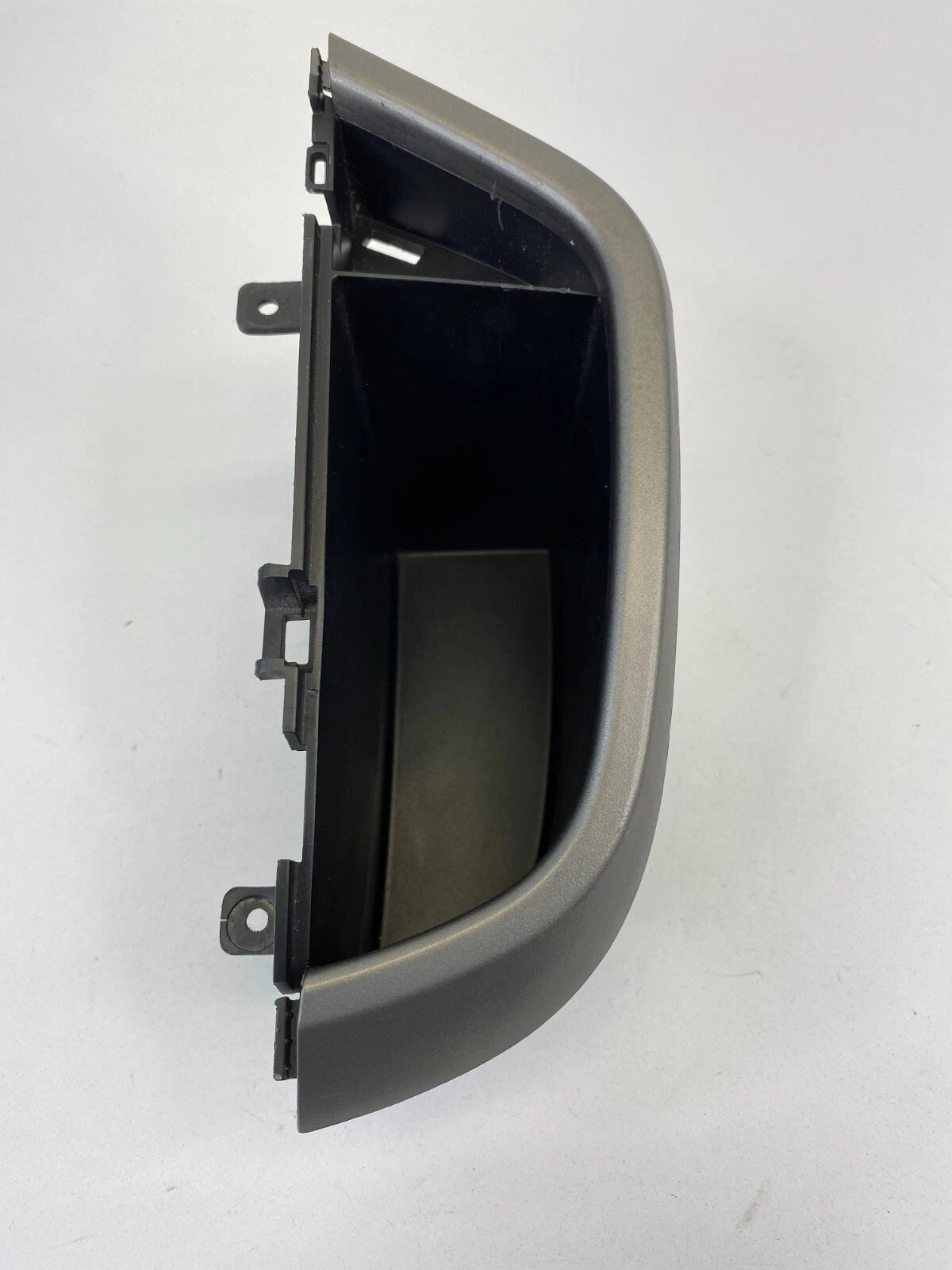 2012-2016 CHEVROLET SONIC LEFT STORAGE COMPARTMENT BOX PLATE TRIM PANEL 95952556