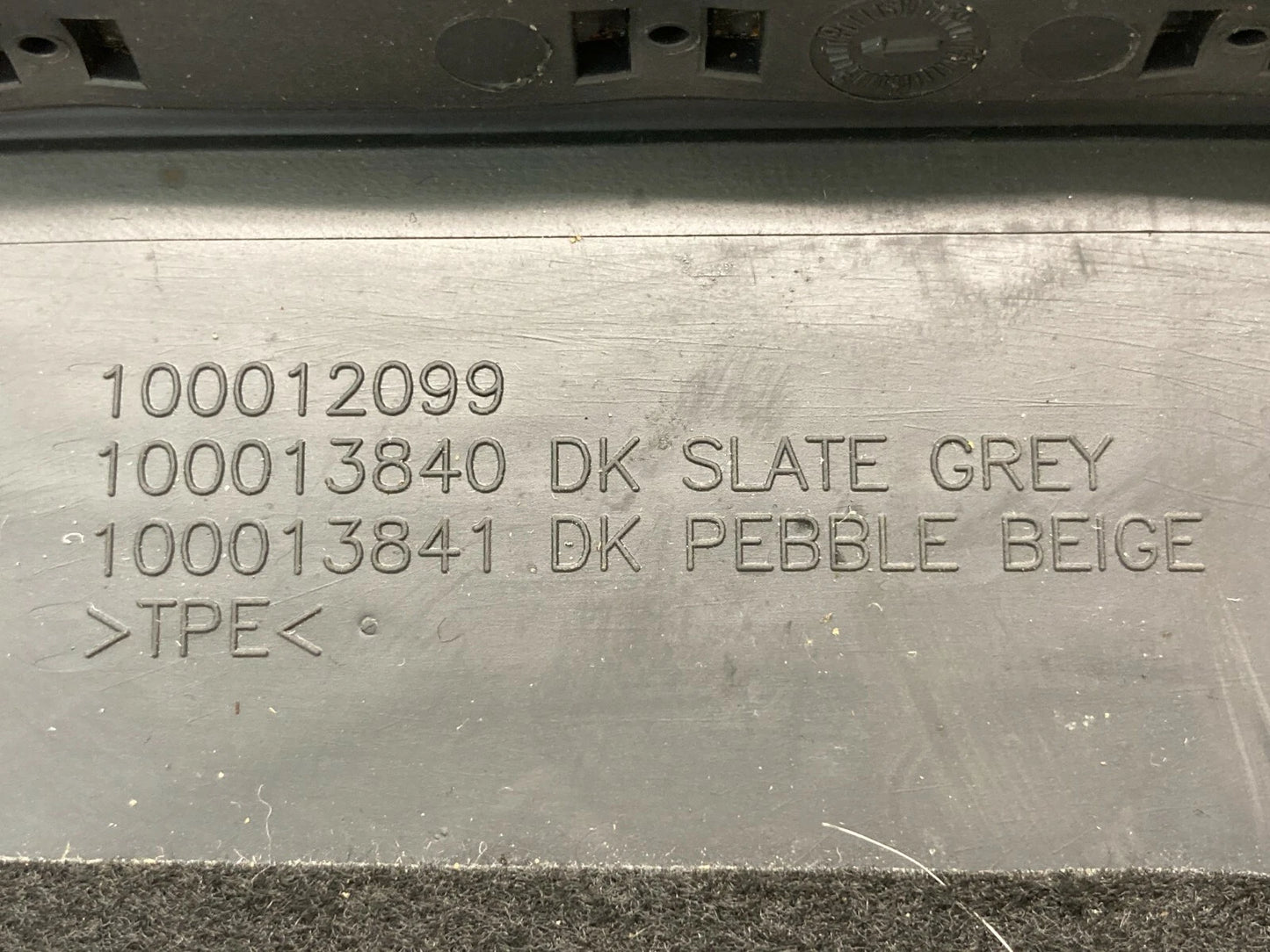 2009 09 DODGE JOURNEY SPEEDOMETER INSTRUMENT CLUSTER TRIM COVER SHROUD 100012099