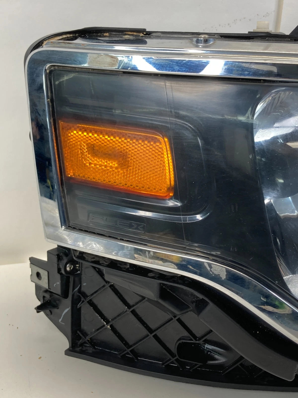 2013-2019 Ford Flex Front Right FR RH Halogen Headlight Headlamp DA83-13005 OEM